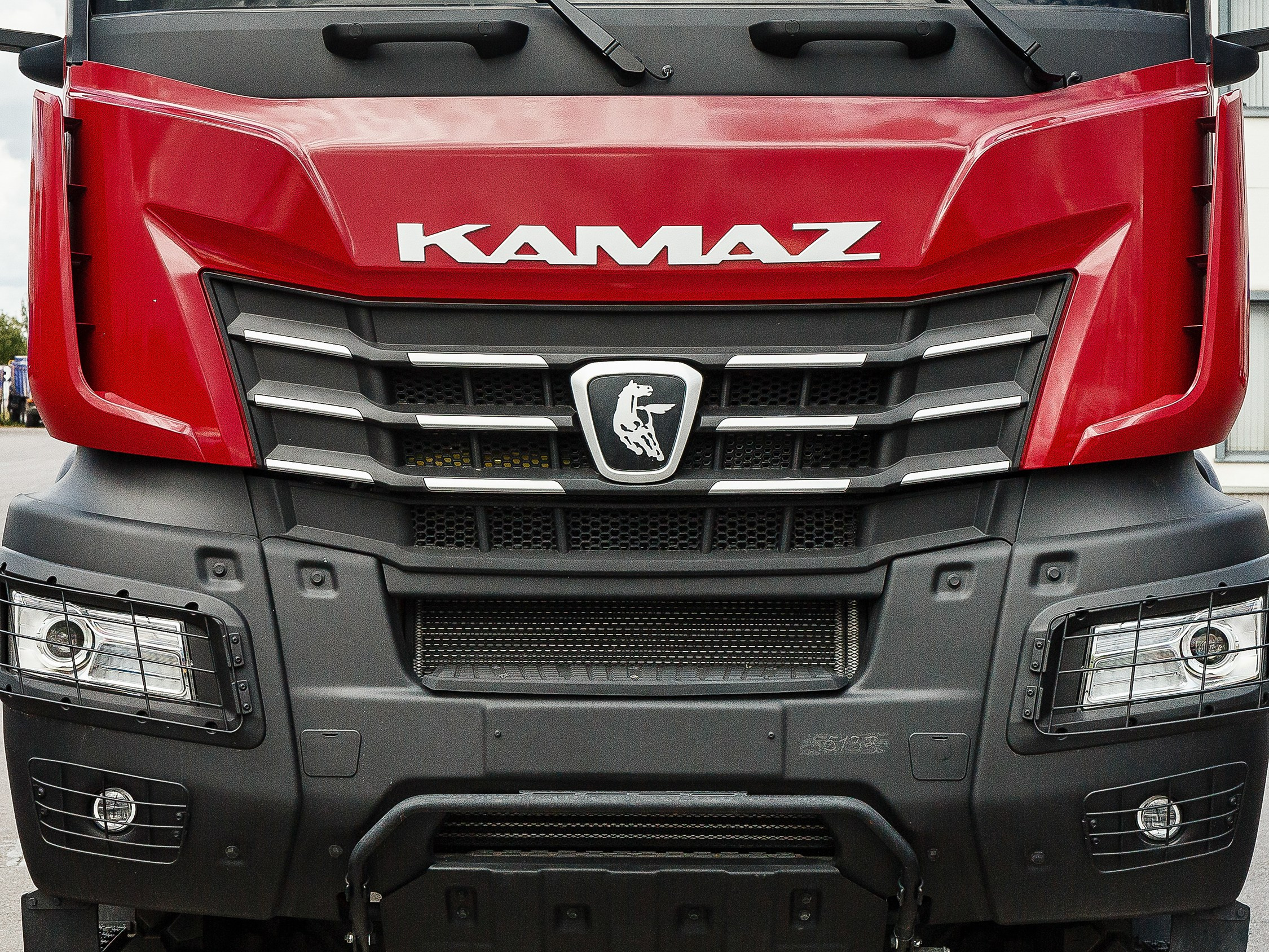 Автомобильный фотограф в СПб. Репортажная фотосъёмка в Санкт-Петербурге. Фотограф на мероприятие: выставки, презентации, автогонки. Фото для сайта, отчётов и публикации в сми. Профессиональный фотограф Сергей Пушкин. Промышленная фотосъёмка. Автопром. Фотосъёмка авто и спецтехники. Профессиональные фото большегрузов.