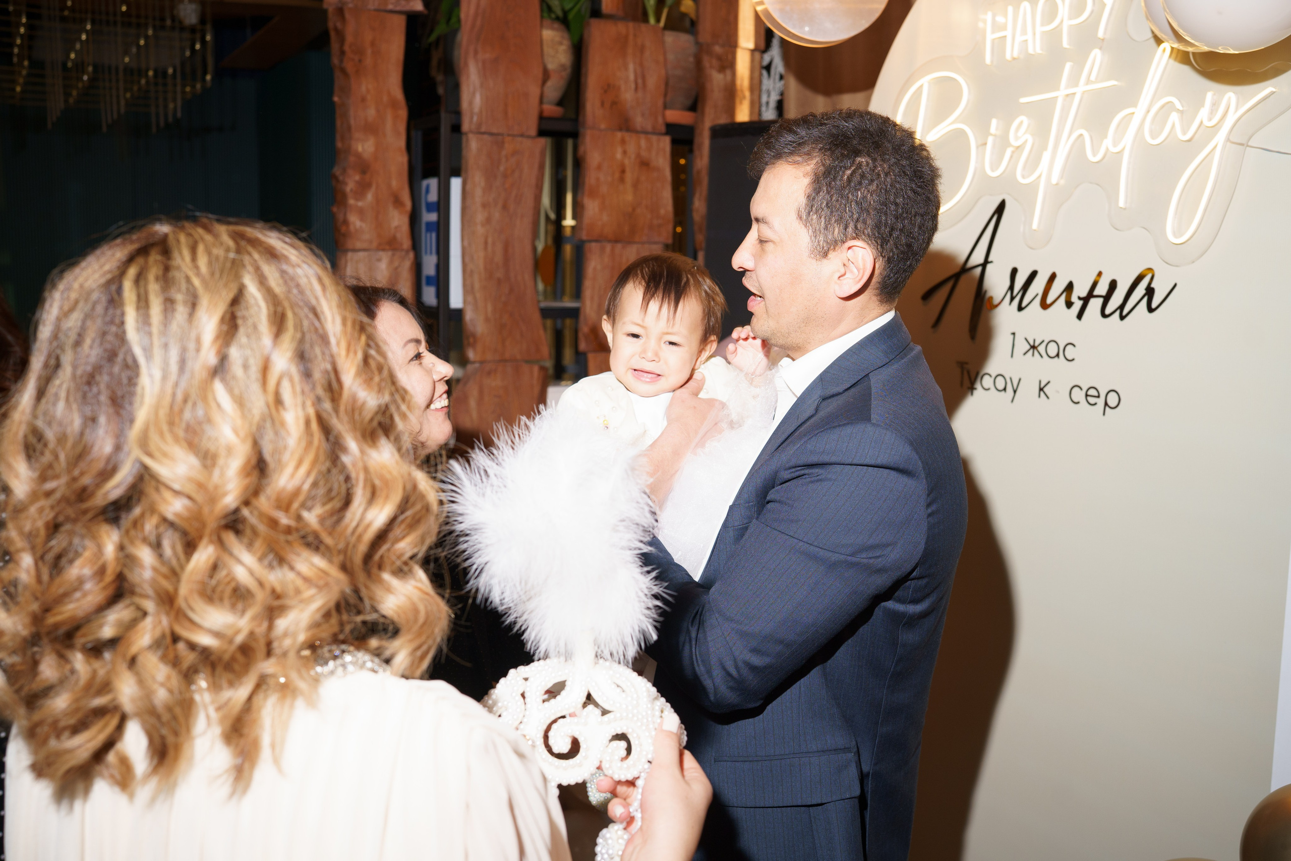 Амина — Тұсау кесер — 1 годик малышке