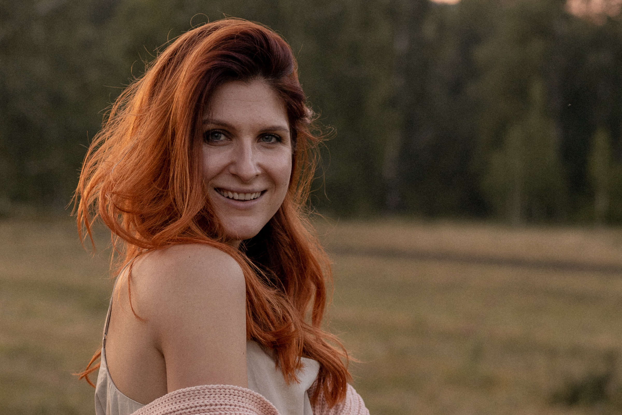 Катюша с семьей за городом. Свадебный и семейный фотограф в Магнитогорске Катя Буряк