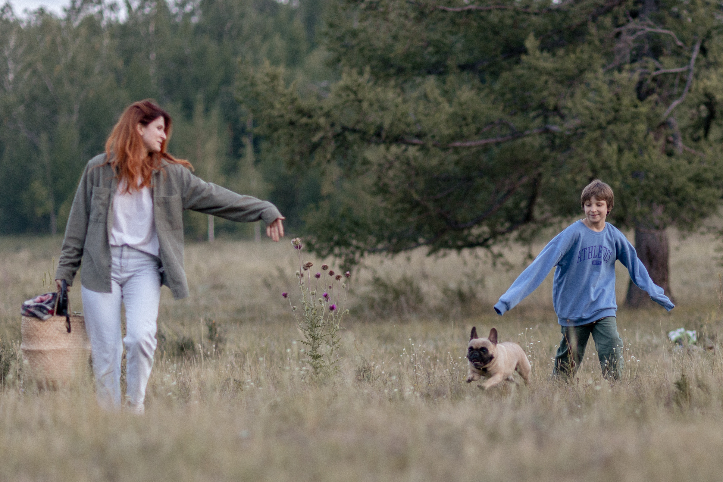 Катюша с семьей за городом. Свадебный и семейный фотограф в Магнитогорске Катя Буряк