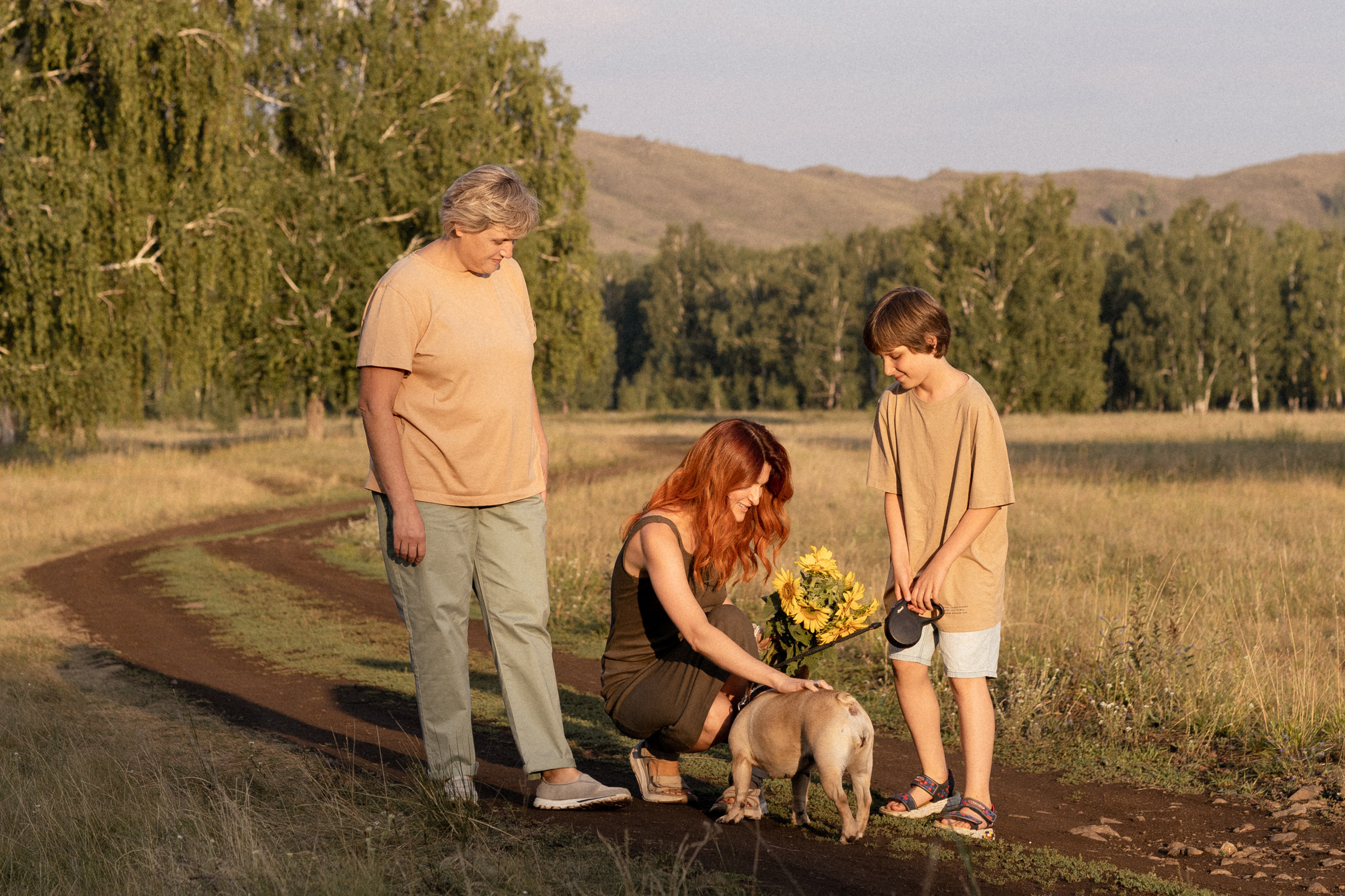 Катюша с семьей за городом. Свадебный и семейный фотограф в Магнитогорске Катя Буряк