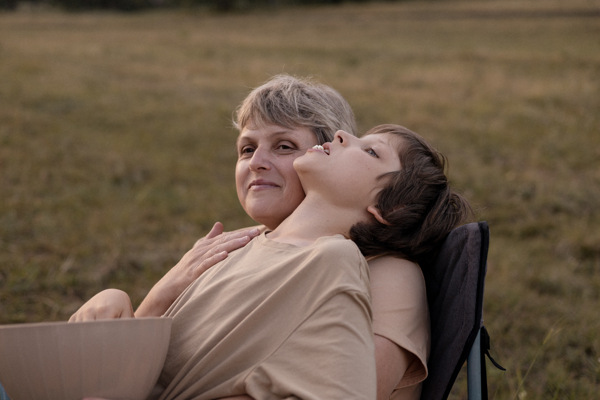 Катюша с семьей за городом. Свадебный и семейный фотограф в Магнитогорске Катя Буряк