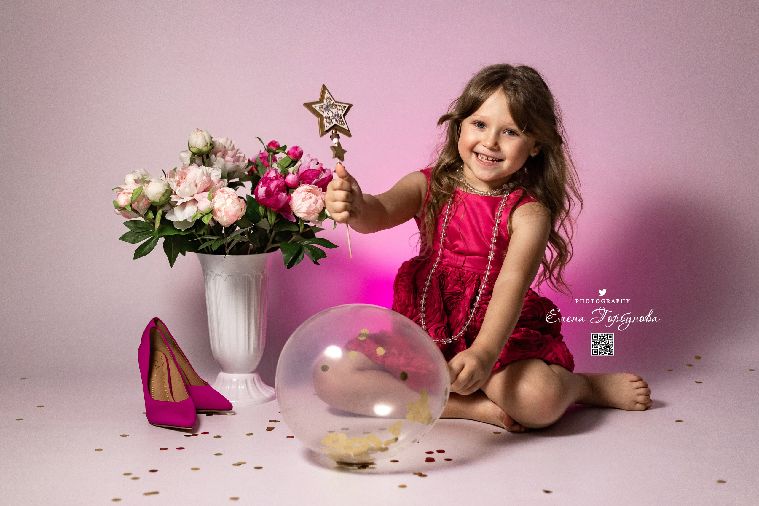 «Модница в розовом» В моей студии. Вероника и Александра. 2024. Фотограф Пермь. Свадьбы. Семья и дети, школа, д. сад. Фотокниги