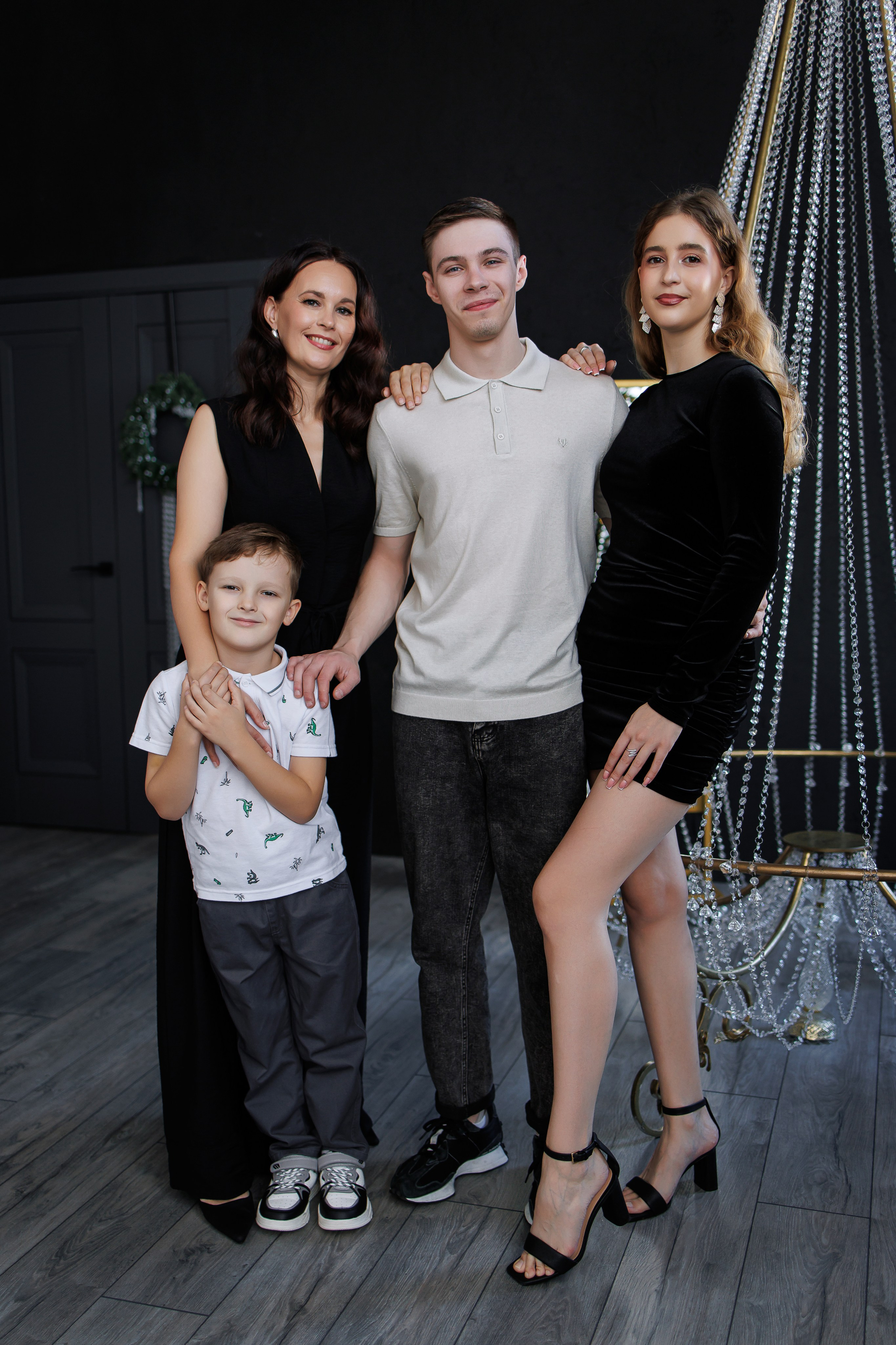 Ваши фотографии. Интерьерная фотостудия Background в Омске