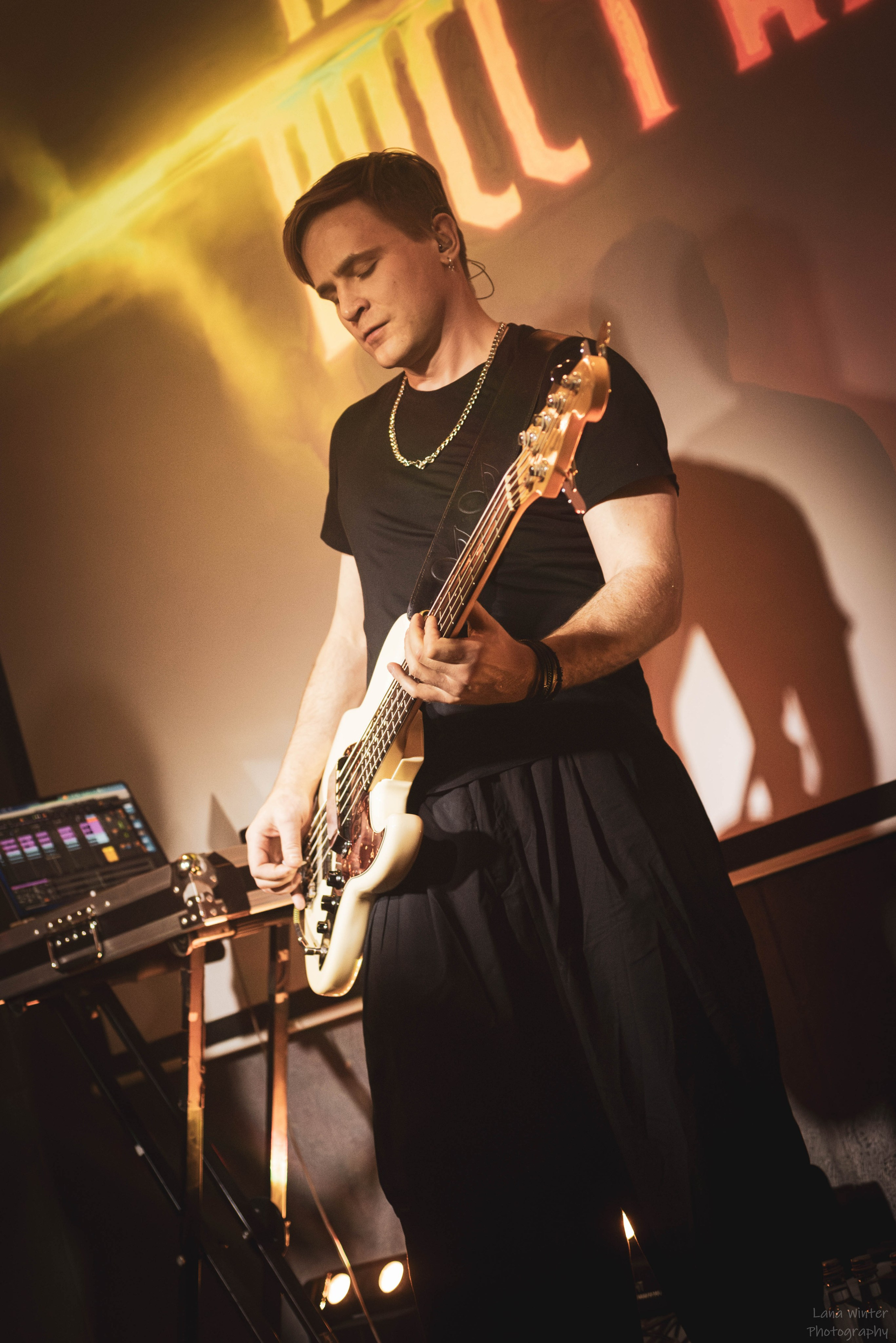 Площадь Восстания (8 марта 2025 года, Москва, клуб Техника Безопасности). Фотограф Светлана Блинова, Москва и Московская область