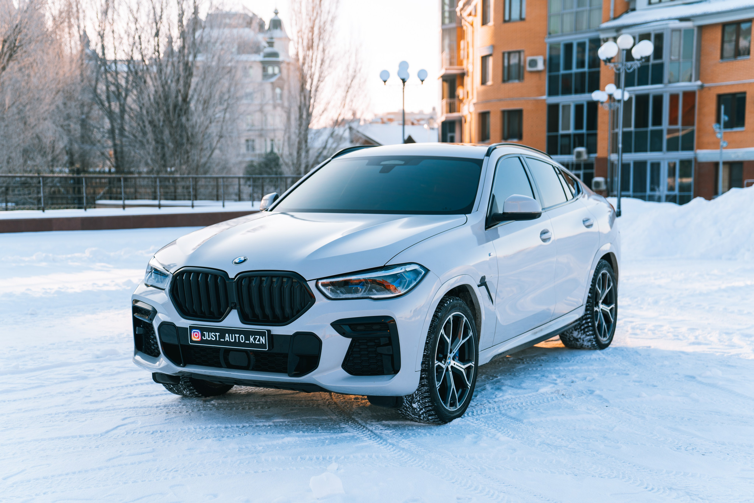 BMW X6 30d X-Drive. Идеальные портреты для соцсетей — Фотограф Ленар
