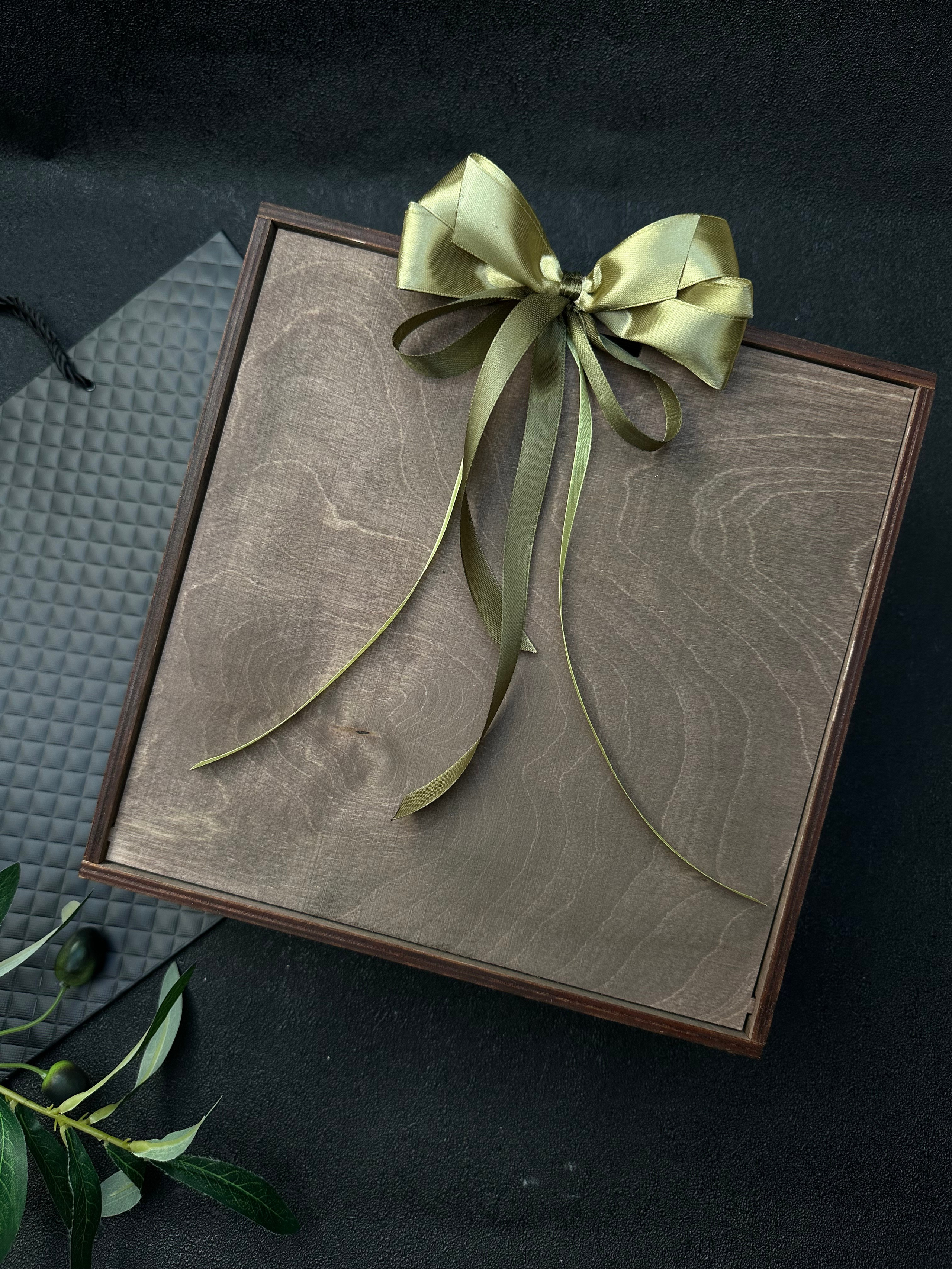 Подарок «Олива». Рекомендуем корпоративным клиентам. Студия подарочных наборов «Владия»