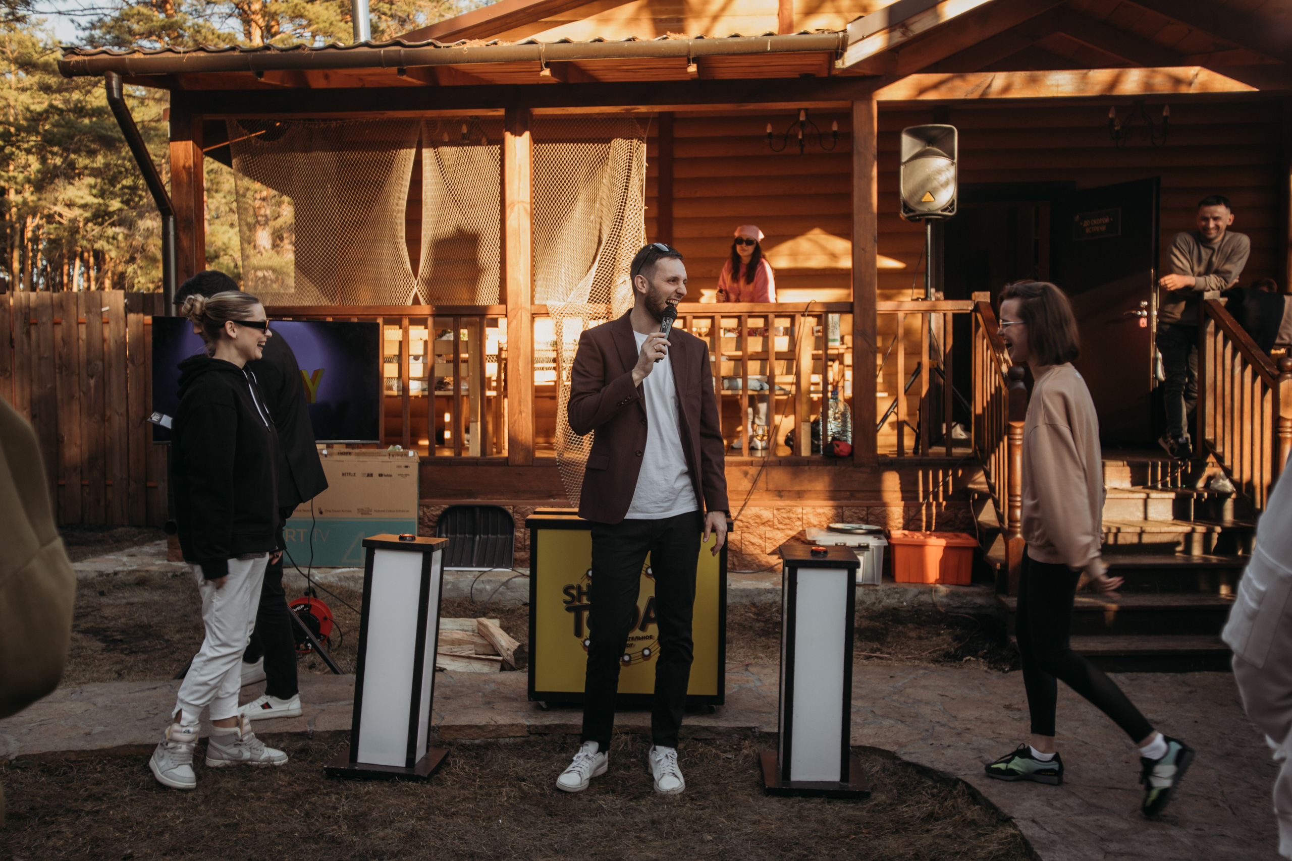 Корпоратив Muza_Arts. Венера Гайн. Репортажный фотограф  Тюмень. Обучение фотографии с 0