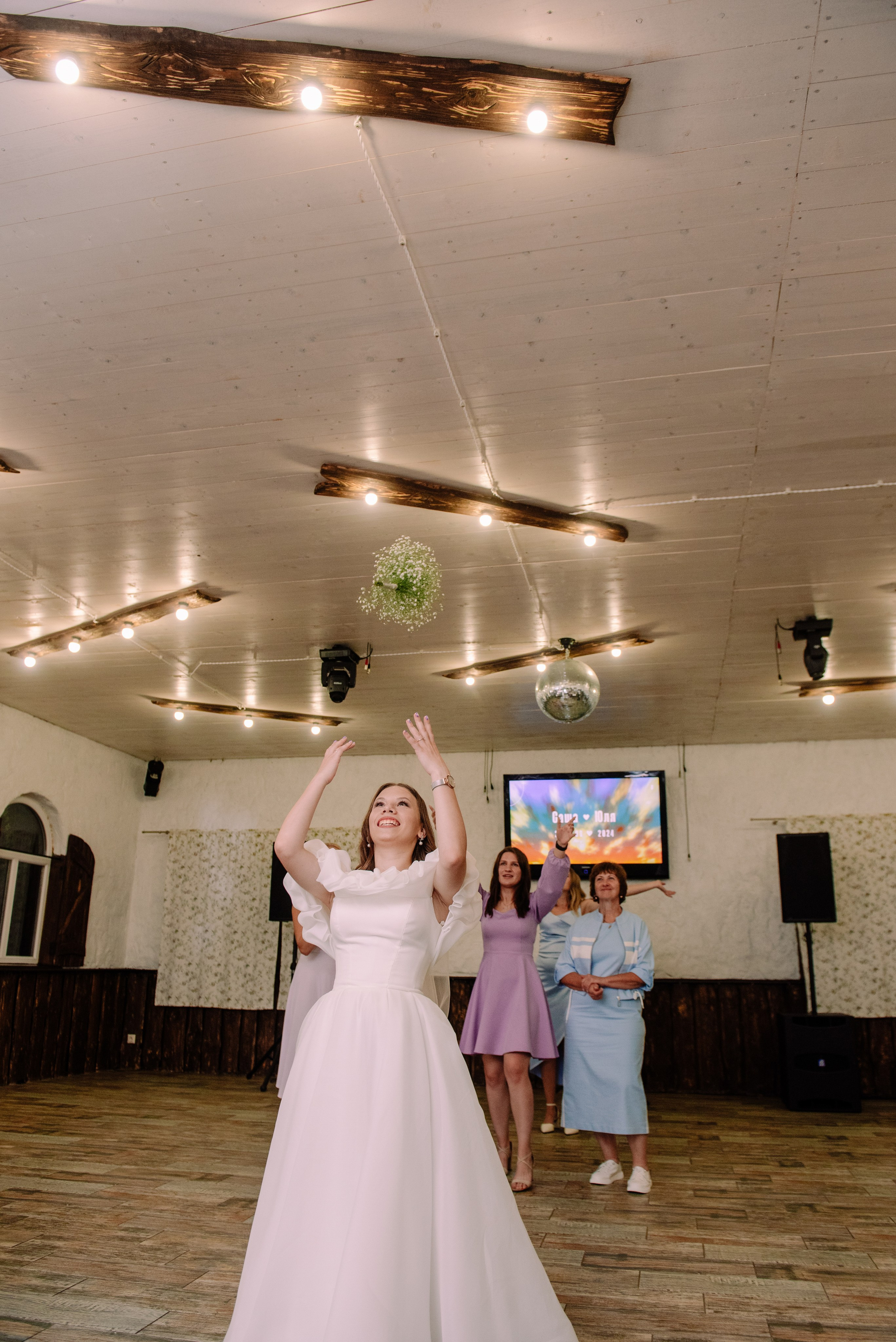 Юля и Саша — душевный банкет. Семейный и свадебный фотограф в Рязани Лиза Голованова