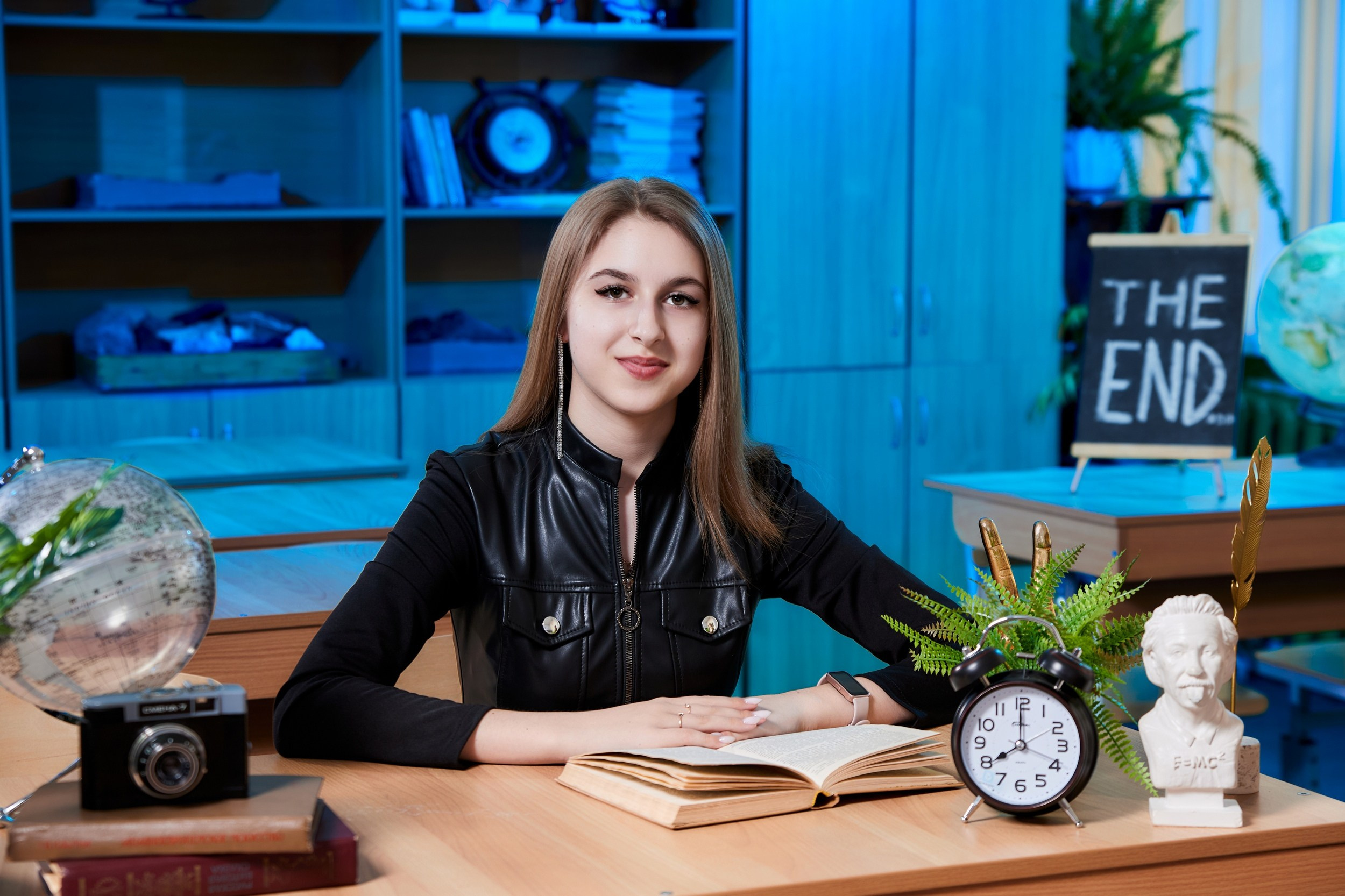 ШКОЛА. ЦВЕТНОЙ СВЕТ. Фотограф Татаринов Андрей (Донецк / Макеевка)