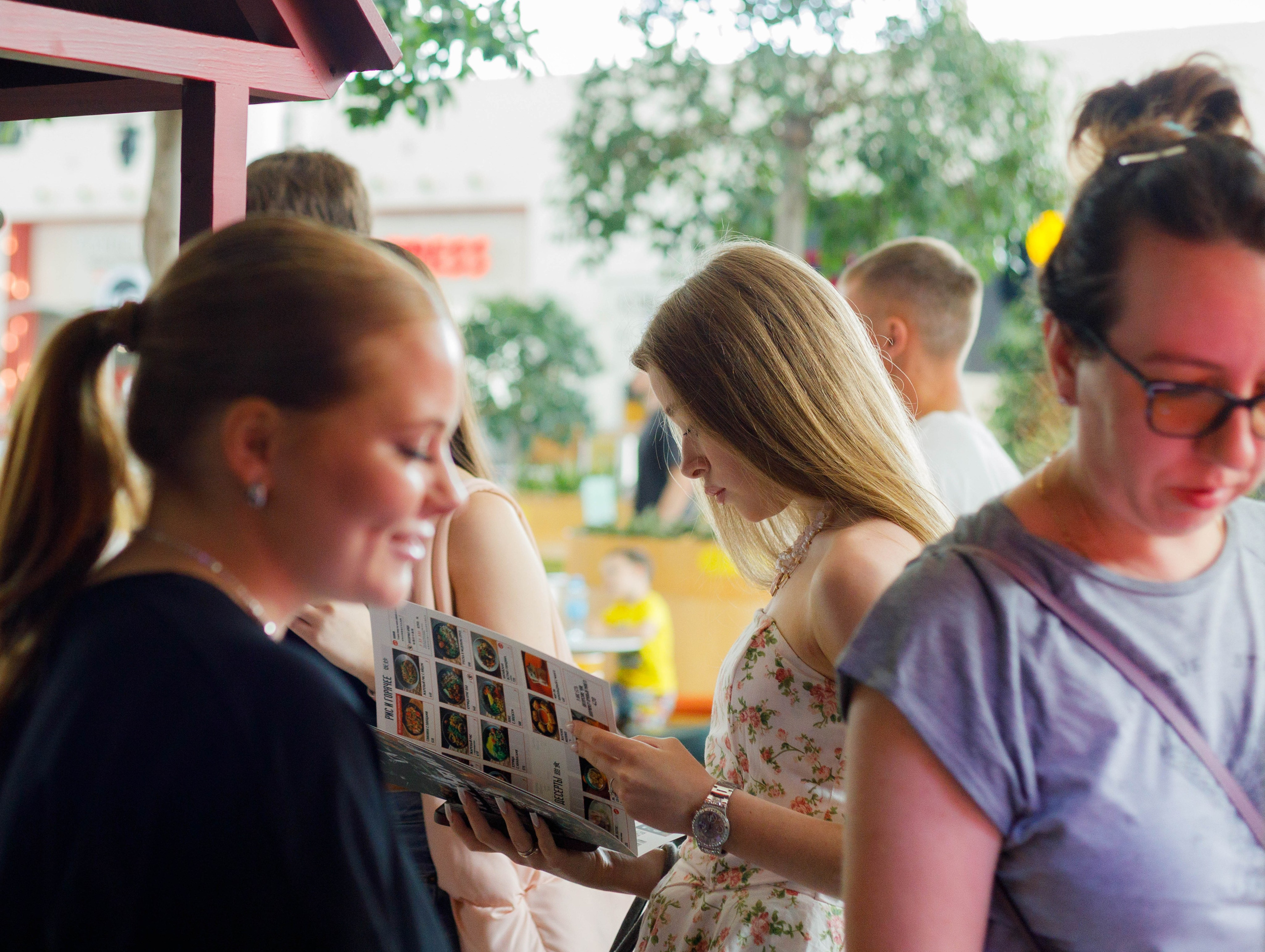 Кухня Ли. Открытие. Репортажный фотограф в Новосибирске Алена Помазунова
