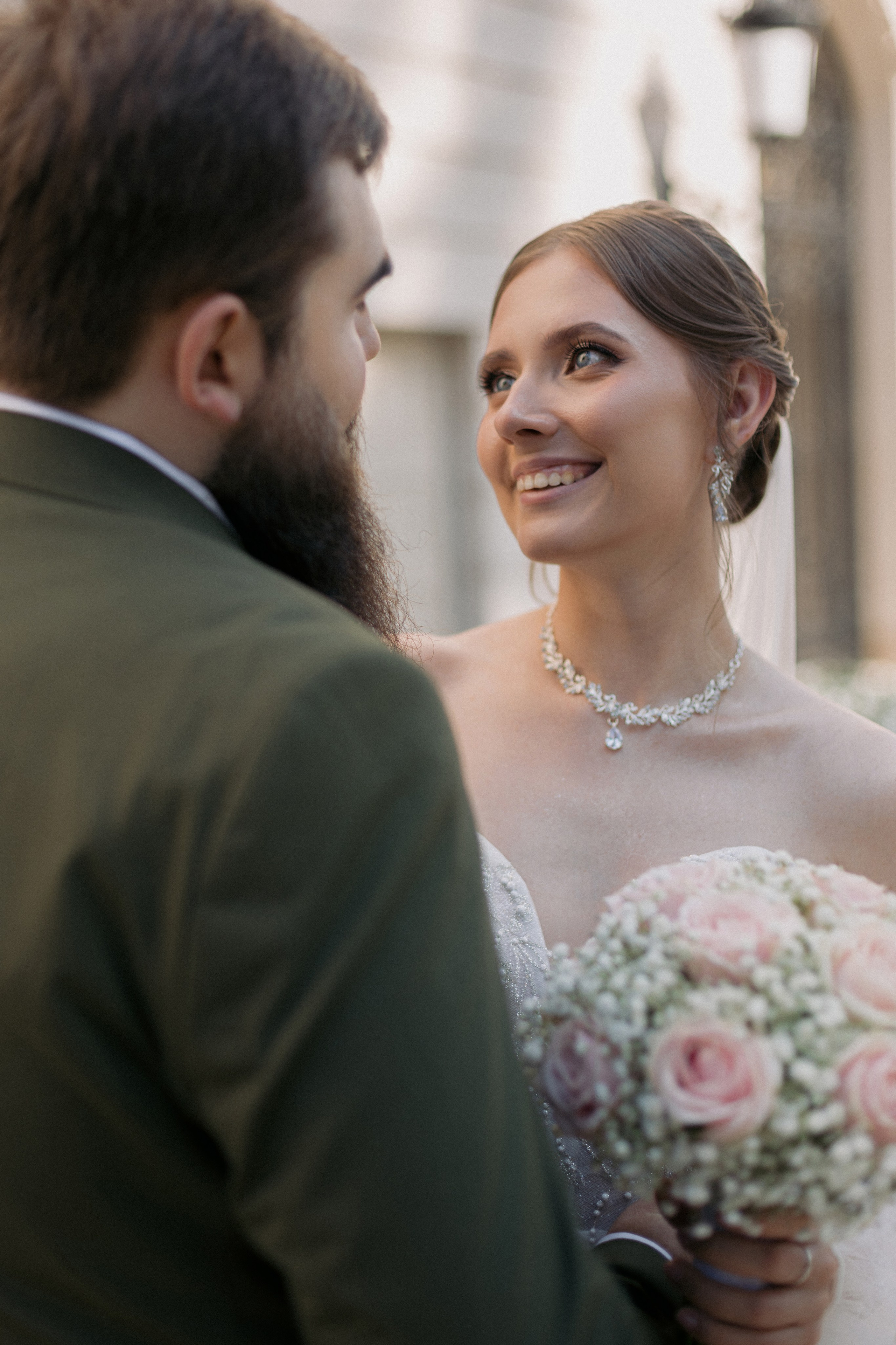 Свадебная фотосессия на Тверской. Свадебный фотограф в Москве. свадебная фотосессия Москва. Фотограф в Москве Валерия Рожкова
