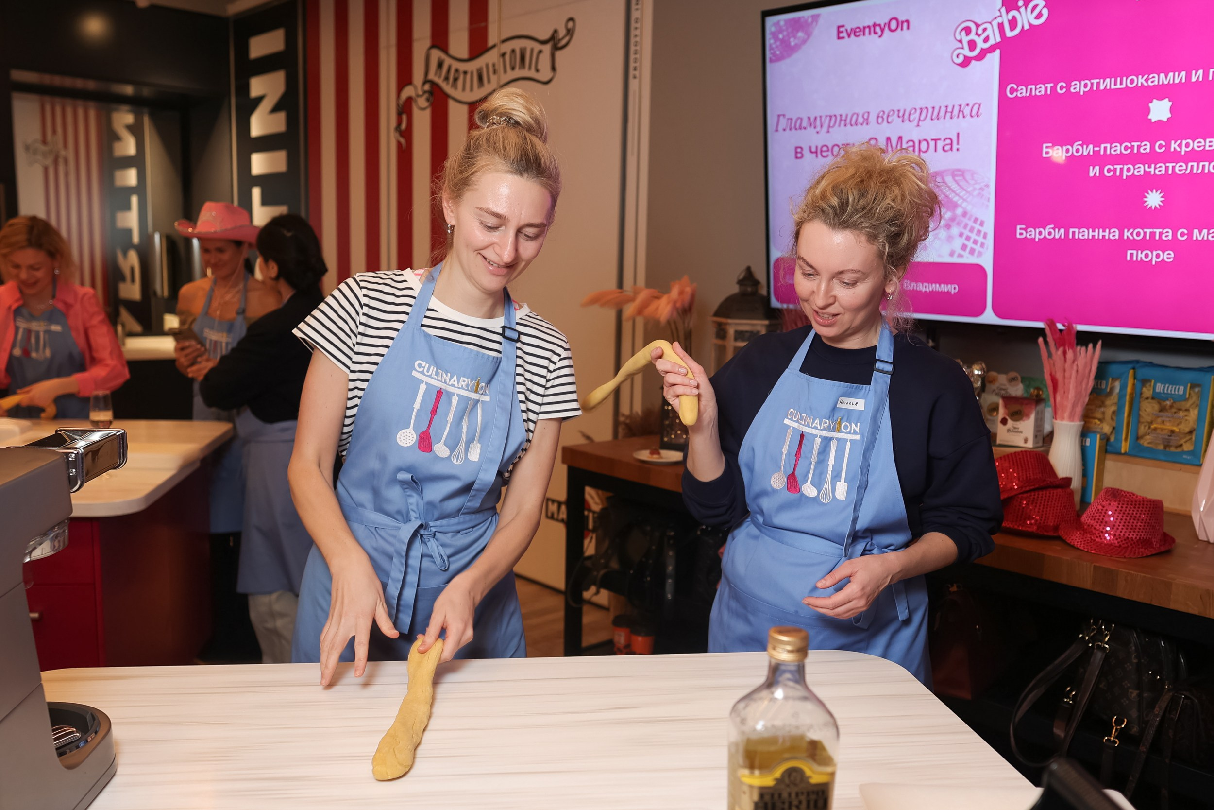 Вечеринка 8 марта в EventyOn. Репортажный фотограф видеограф в Москве Ольга Плаксина
