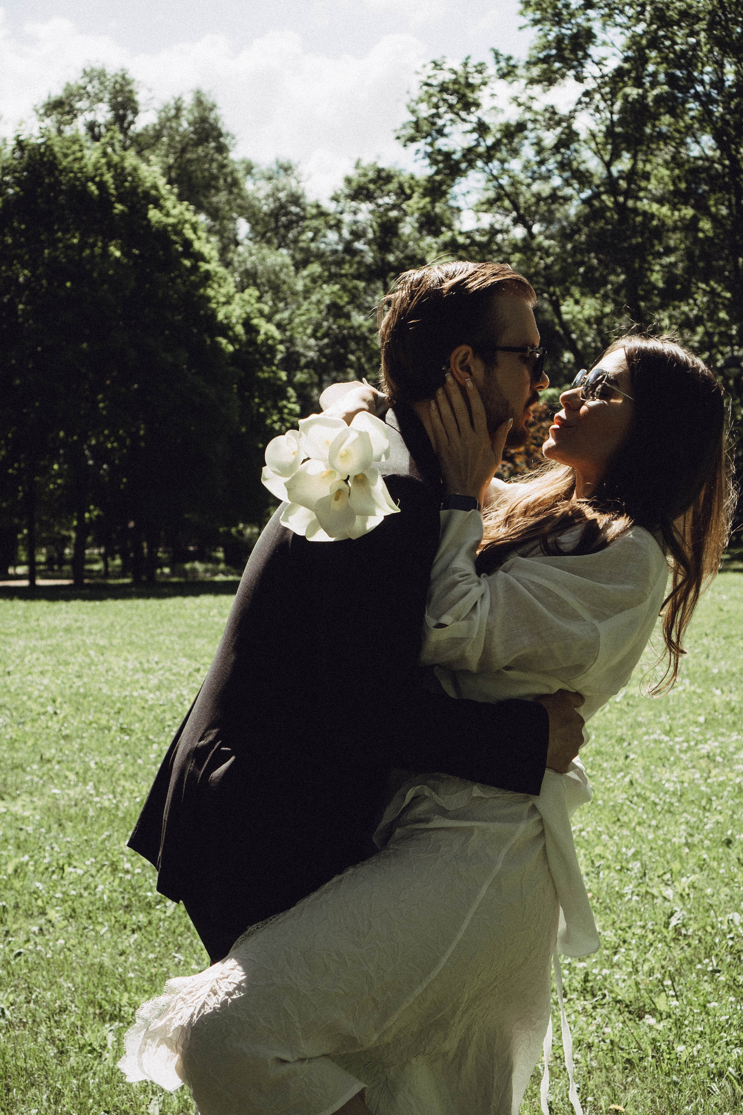 СВАДЕБНАЯ СЬЕМКА В ПАРКЕ ПОБЕДЫ И ПРОГУЛКА ПО МОСКОВСКОМУ ПРОСПЕКТУ. Профессиональный фотограф, Санкт-Петербург — Виктория Богомолова