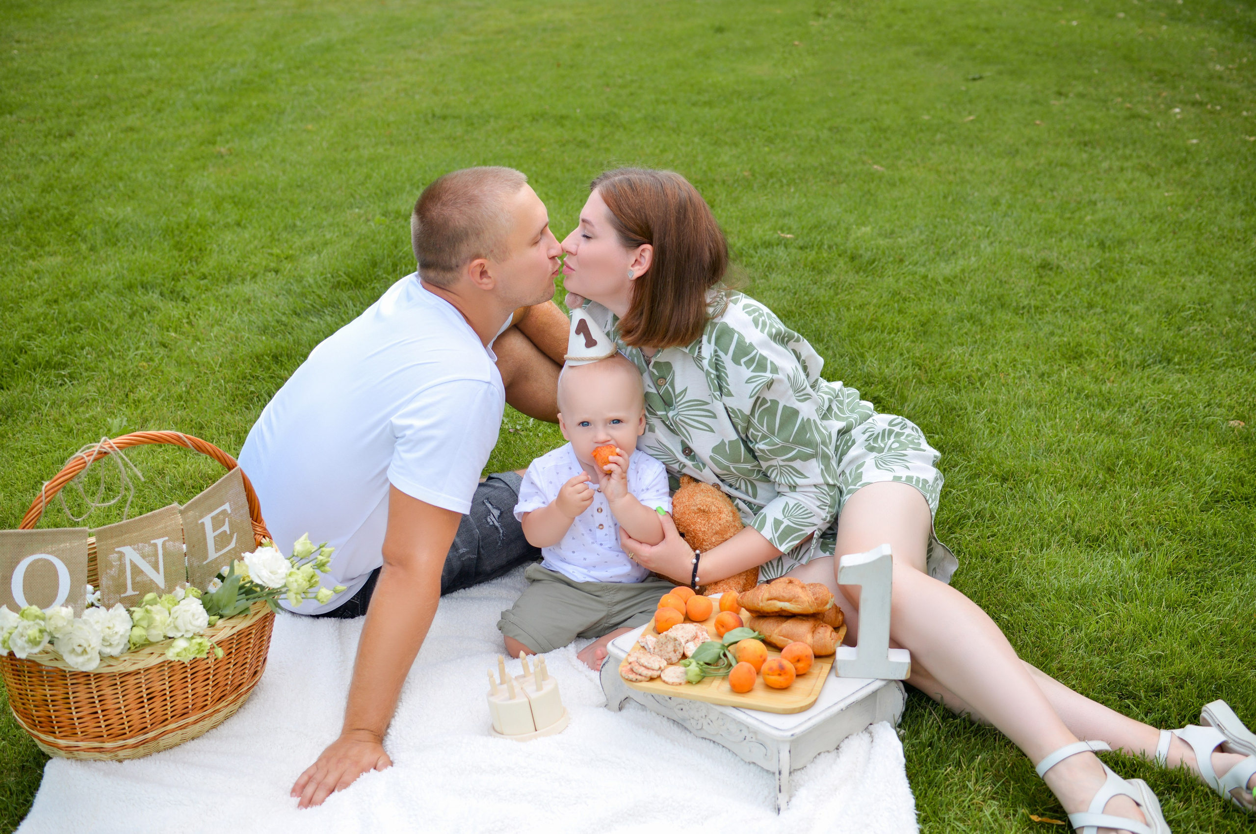 Семейные фотосессии в парке Галицкого Краснодар. Фотограф новорожденных Краснодар Малышенко Надежда