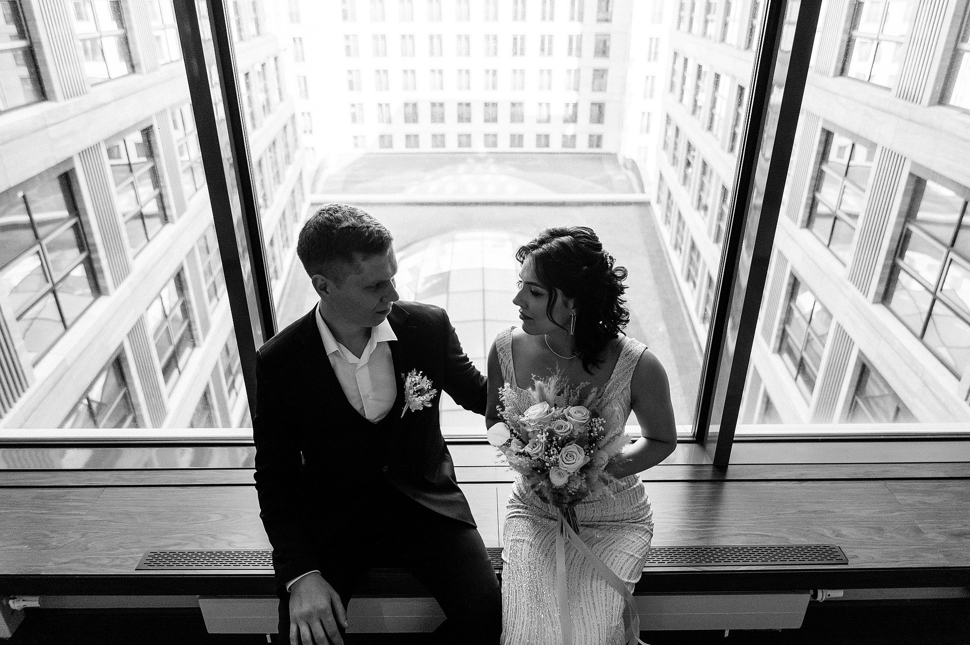 Денис и Екатерина ВДНХ. Свадебный фотограф в Дубне Алексей Фонарёв