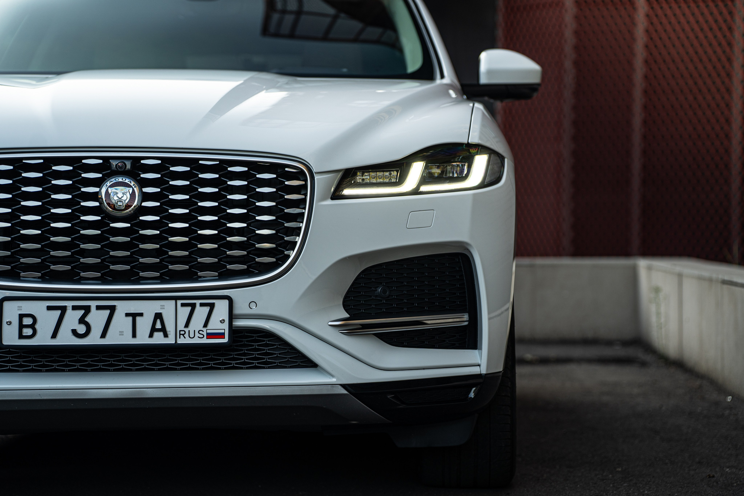 JAGUAR F-PACE. OZ Production