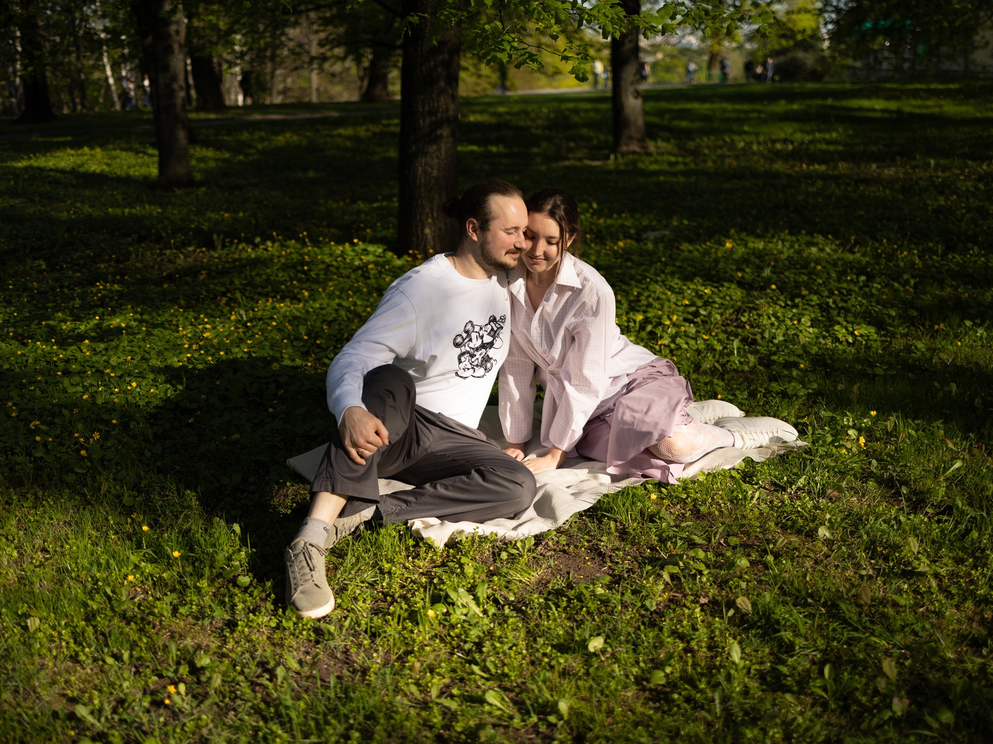 Прогулка по саду с Костей и Олесей. Фотограф, видеограф -Александр Антонян