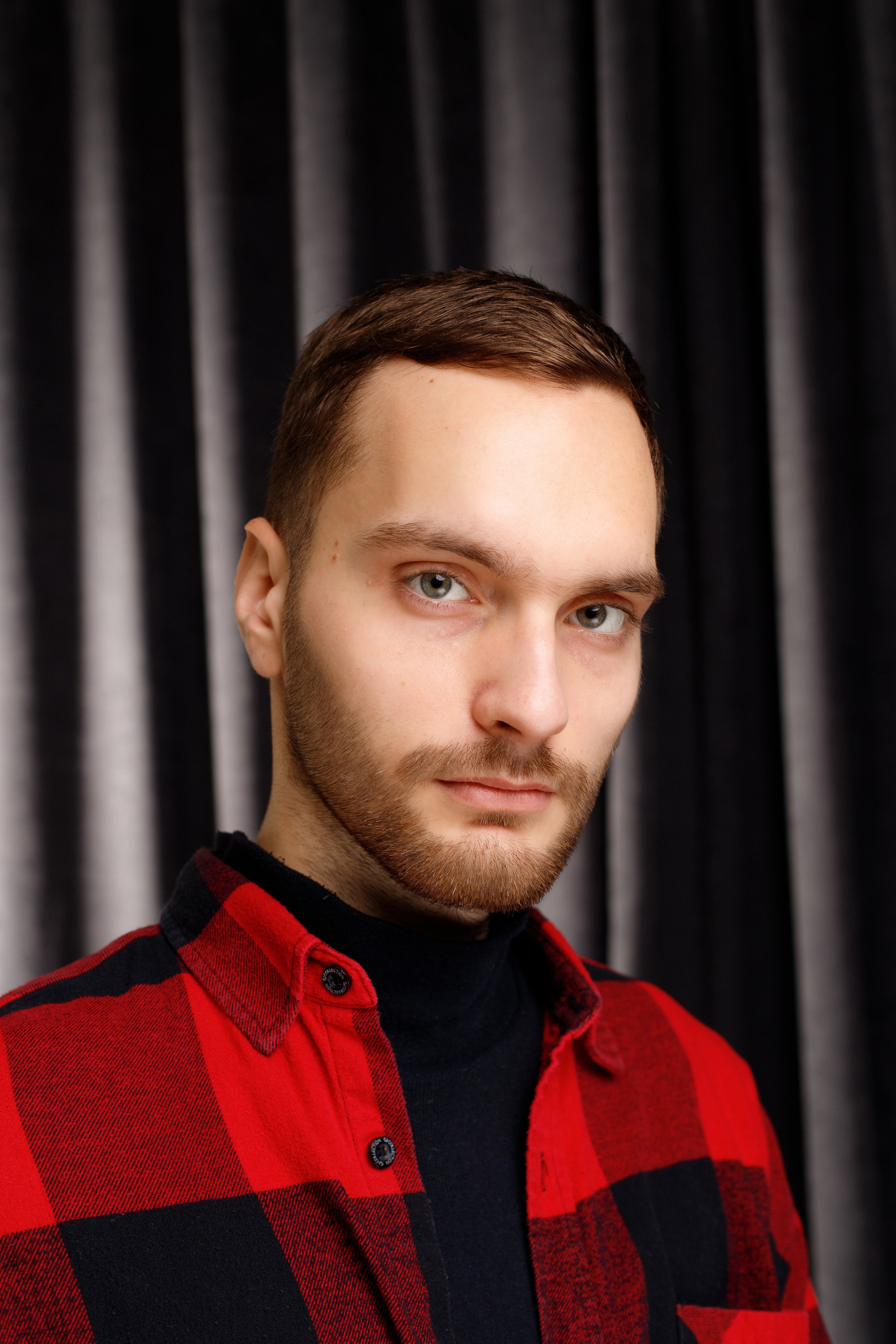 Портретная фотосессия в Санкт-Петербурге. Фотосессии в СПб: семейные, индивидуальные, сертификаты | Фотограф Олег Величко