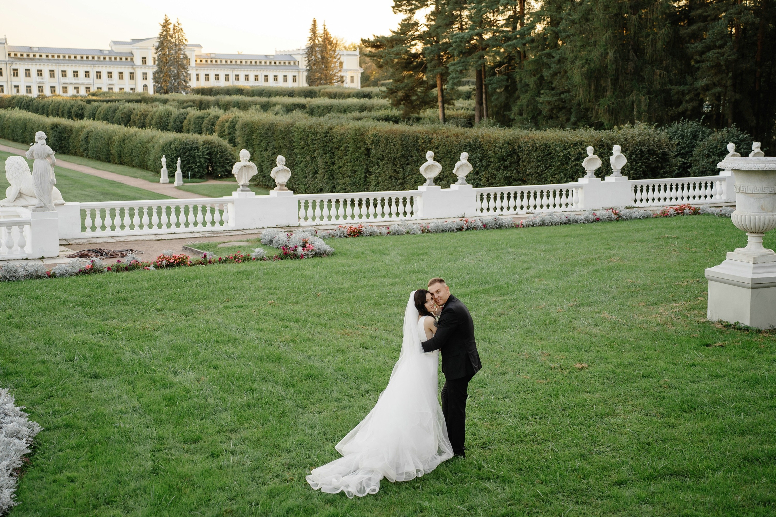 Свадьба в усадьбе Архангельское. Свадебный и семейный фотограф в Москве Светлана Зоткина