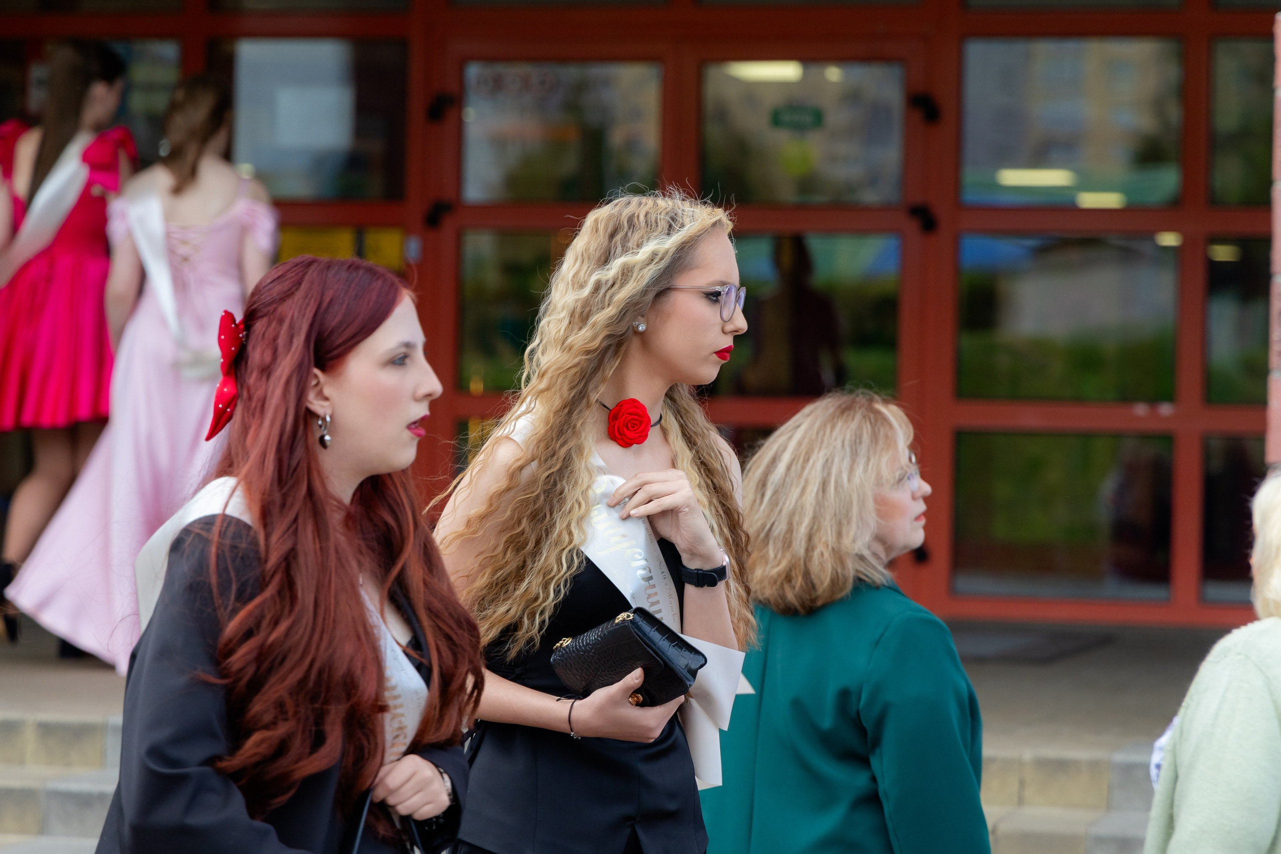 Школьный выпускной 2025 год в Минске, Беларуси. Свадебный фотограф в Минске/Беларуси Сергей Спиридонов