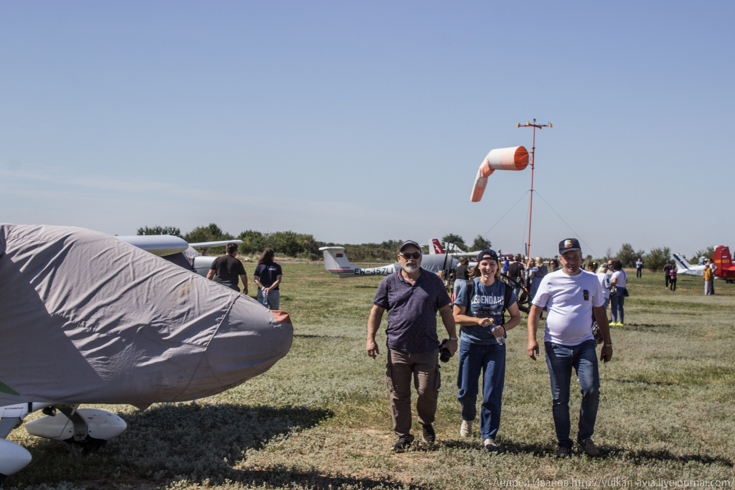 Волгодонск аэр. Потапов слёт «Небо для всех» (2021 г.). Фотоальбом показывающий увлекательный мир авиации и мир медведей Андрея Иванова