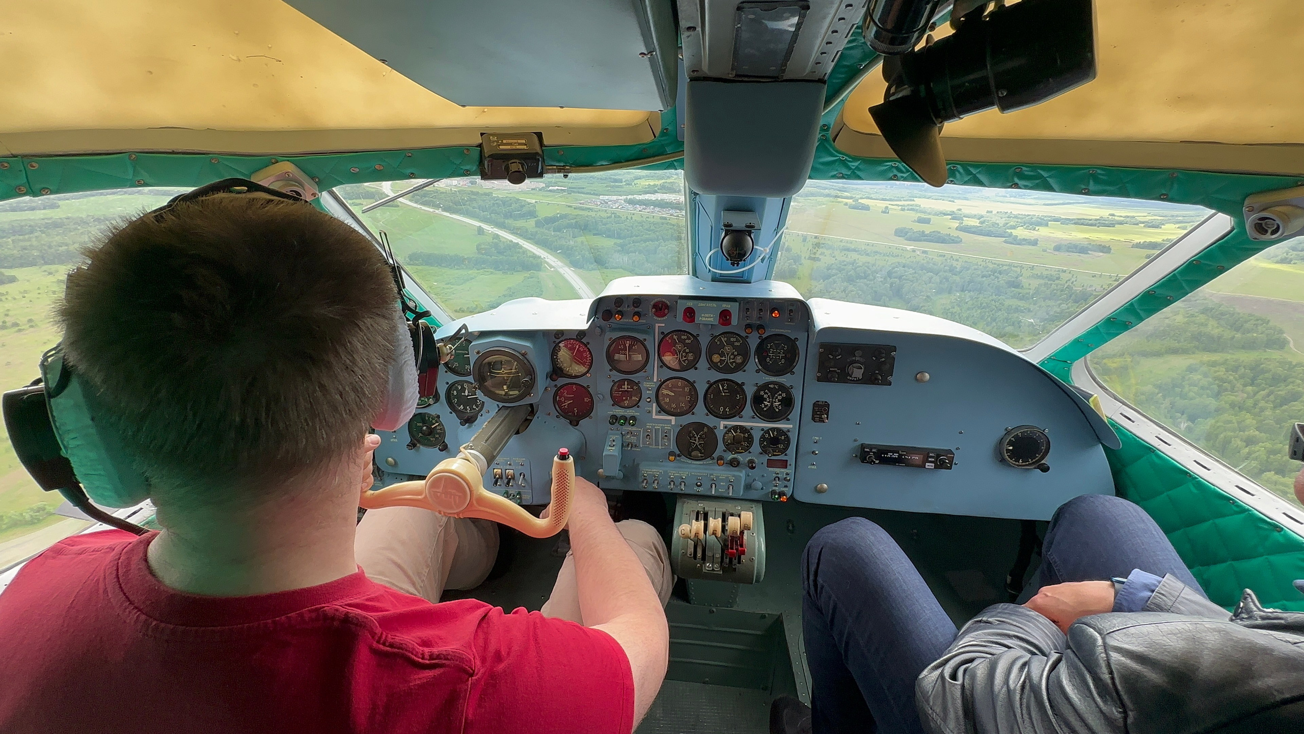Перегон Ан-14 «Пчёлка» из Новосибирска в Красноярск (2023 г.). Фотоальбом показывающий увлекательный мир авиации и мир медведей Андрея Иванова
