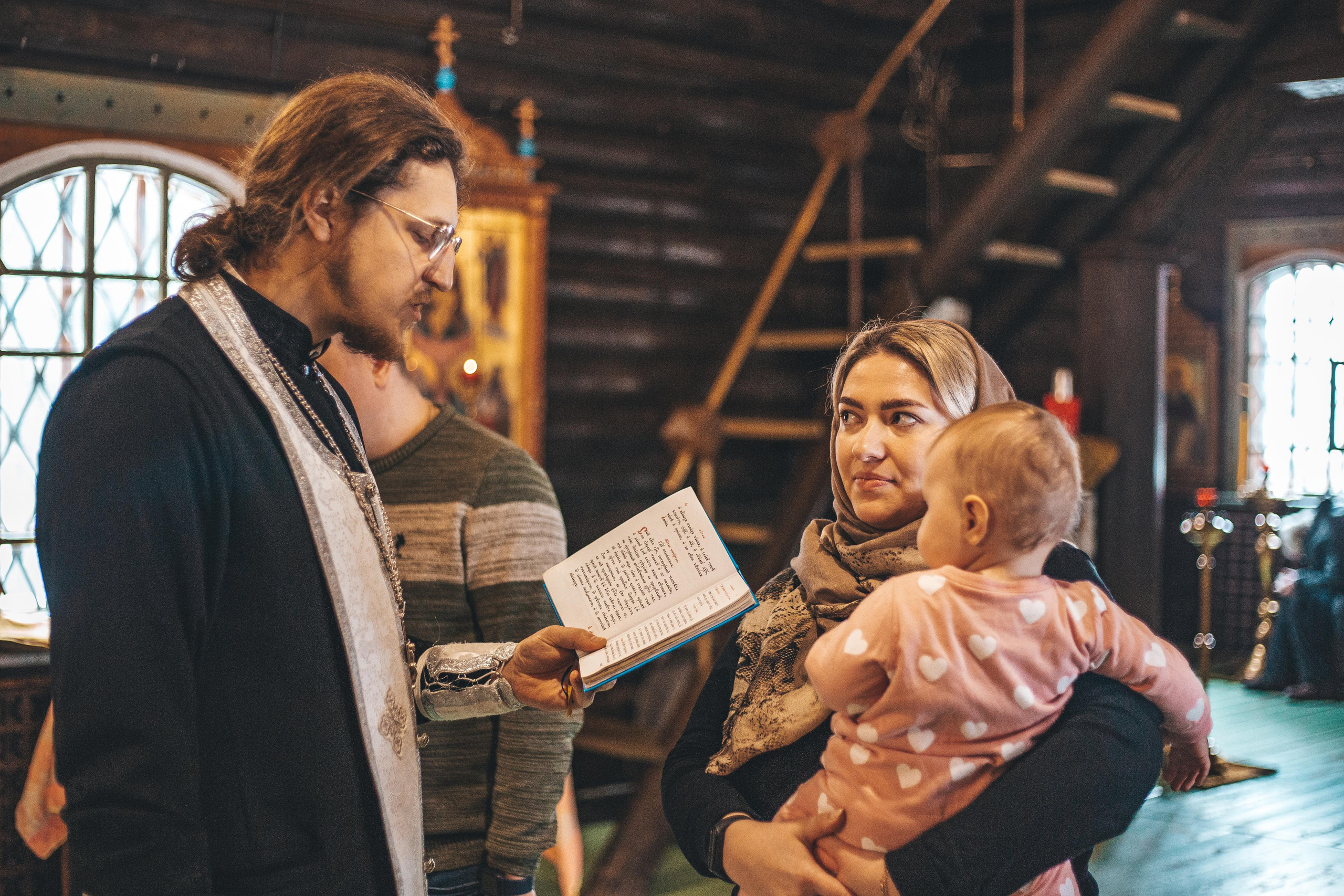 Крестины Кирочки Церковь Инокентия Метрополиса Люберцы. Свадебный и Семейный фотограф в Москве Александра Вайпер