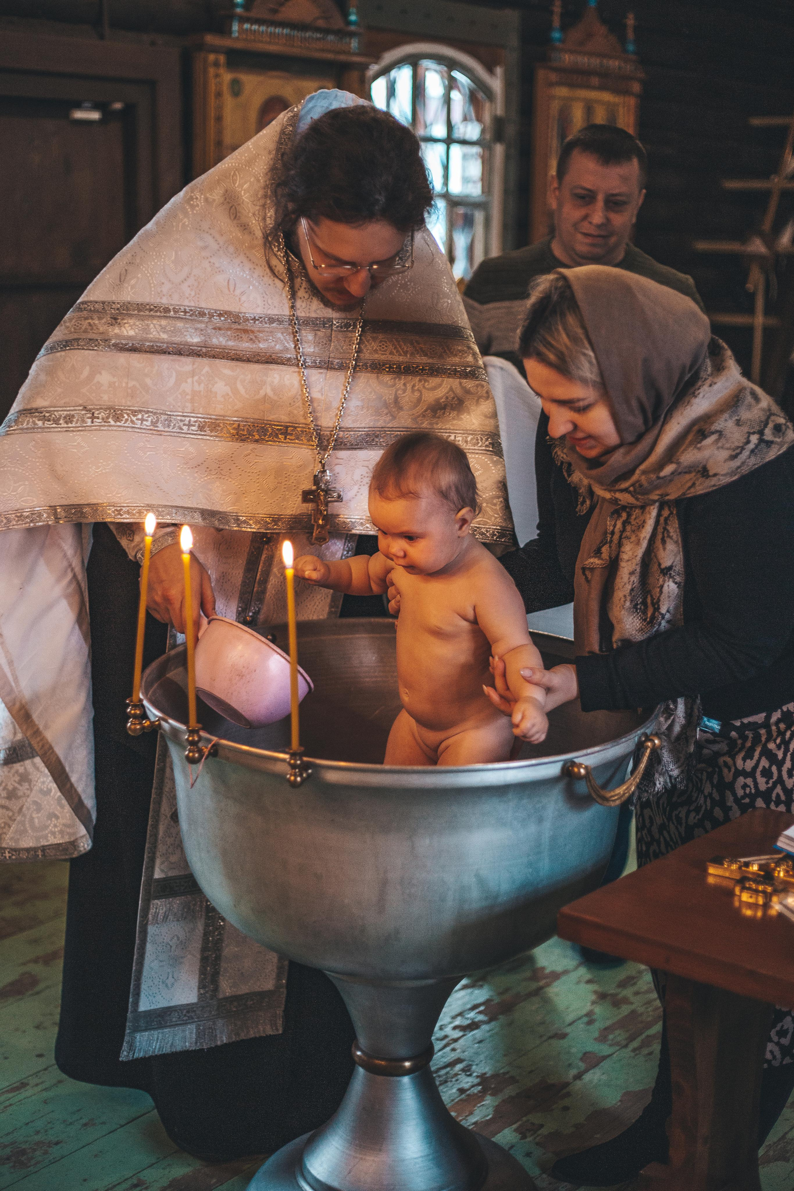Крестины Кирочки Церковь Инокентия Метрополиса Люберцы. Свадебный и Семейный фотограф в Москве Александра Вайпер