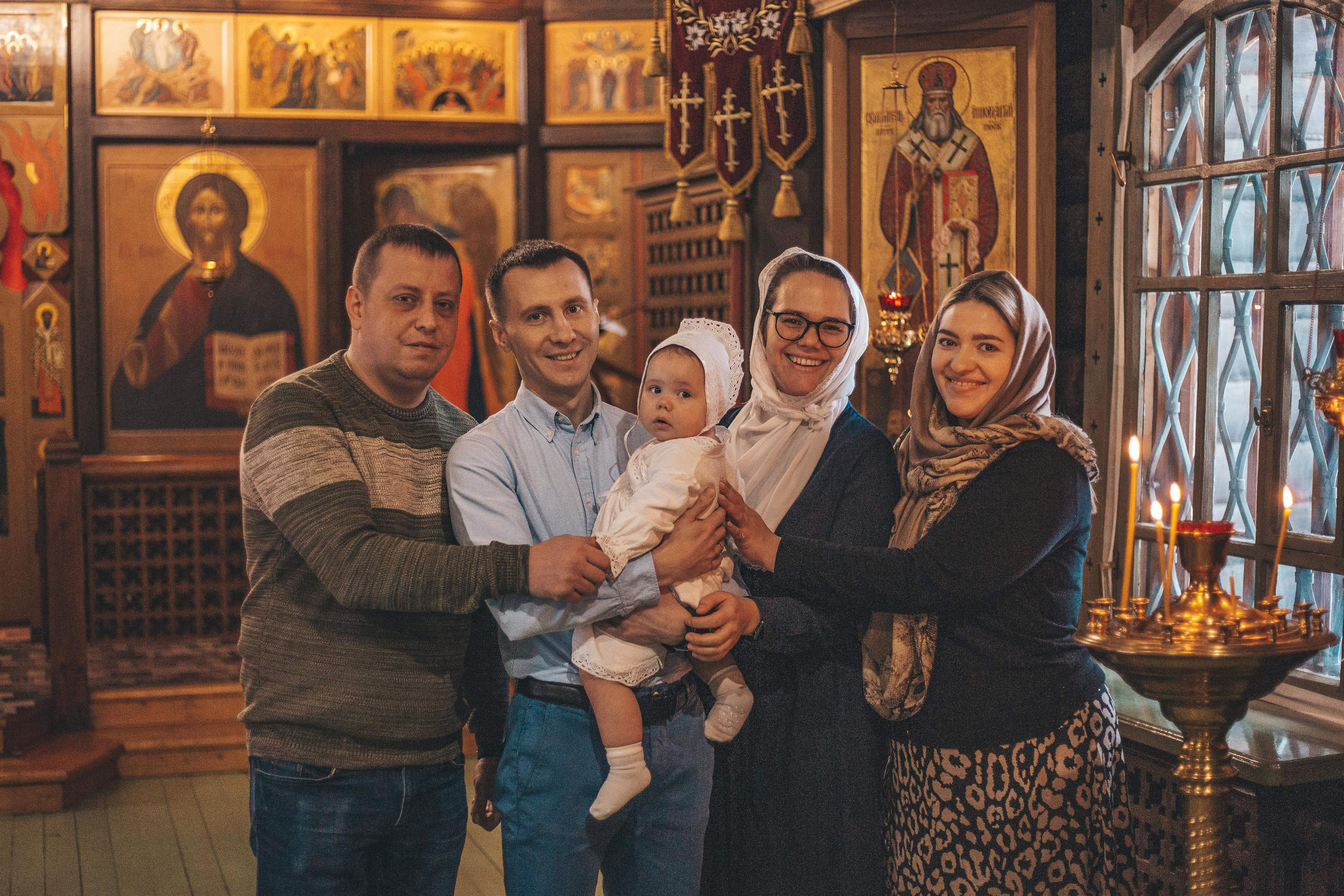 Крестины Кирочки Церковь Инокентия Метрополиса Люберцы. Свадебный и Семейный фотограф в Москве Александра Вайпер