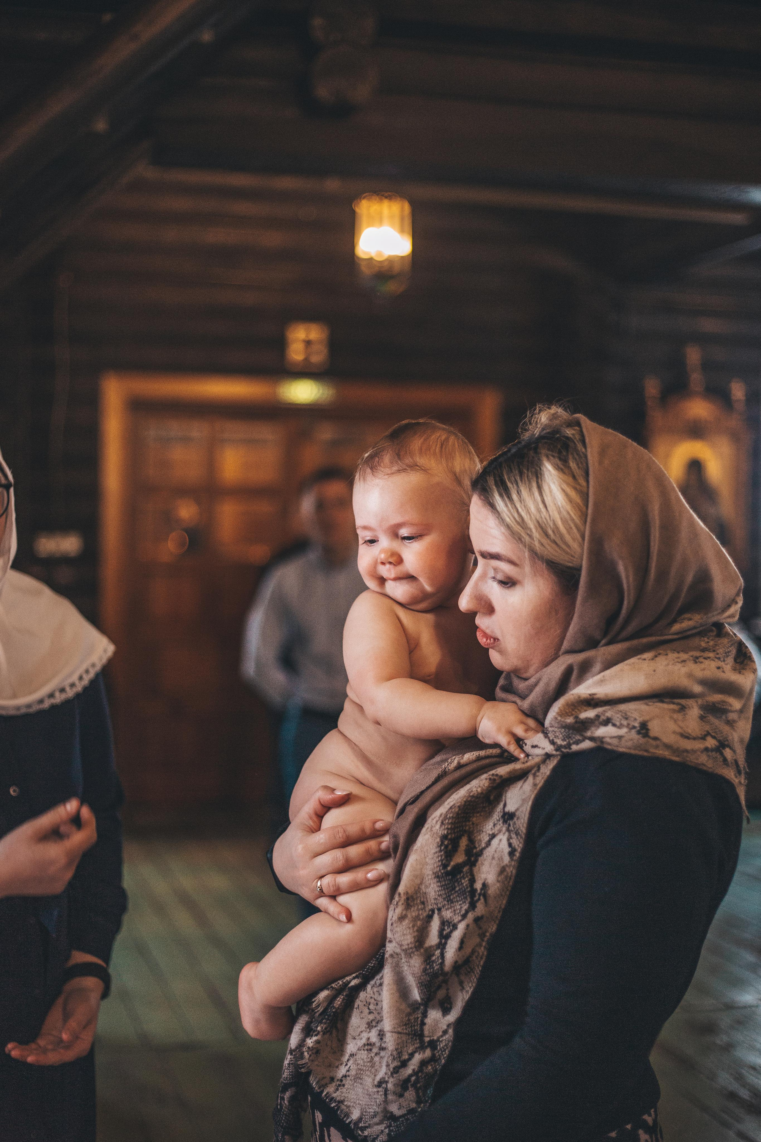 Крестины Кирочки Церковь Инокентия Метрополиса Люберцы. Свадебный и Семейный фотограф в Москве Александра Вайпер