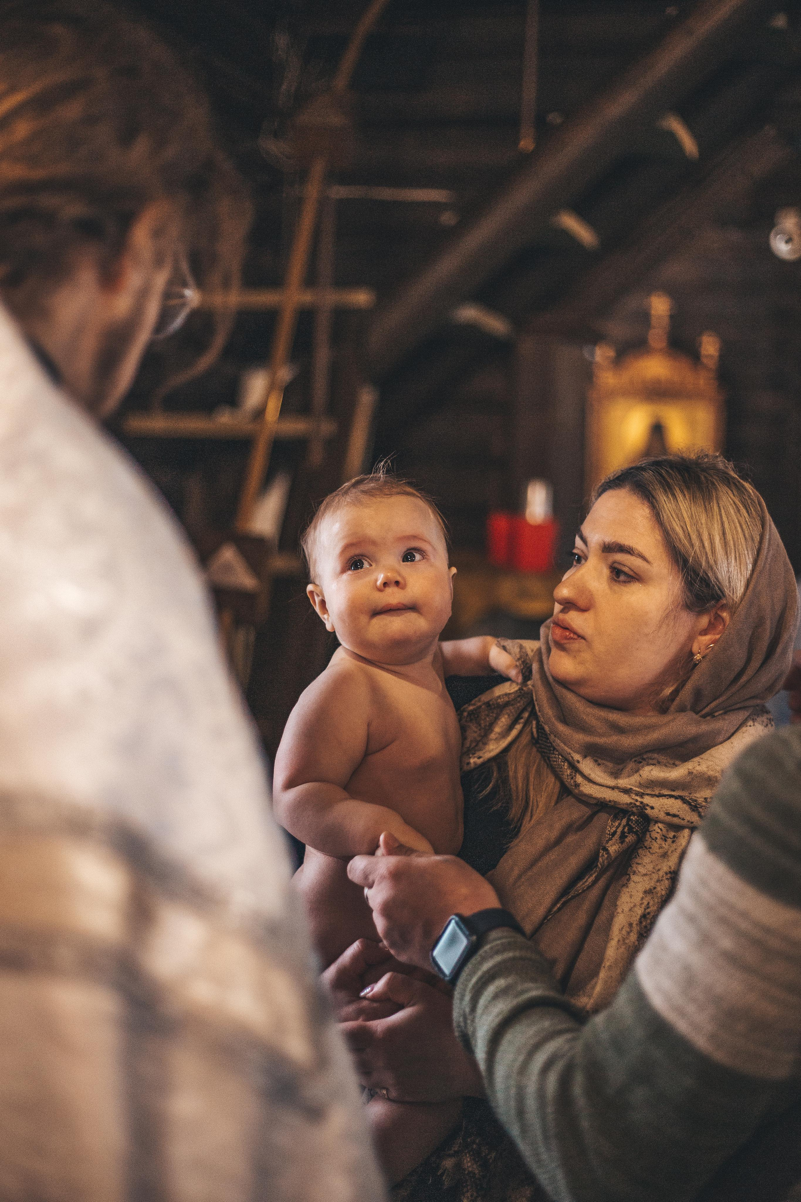 Крестины Кирочки Церковь Инокентия Метрополиса Люберцы. Свадебный и Семейный фотограф в Москве Александра Вайпер