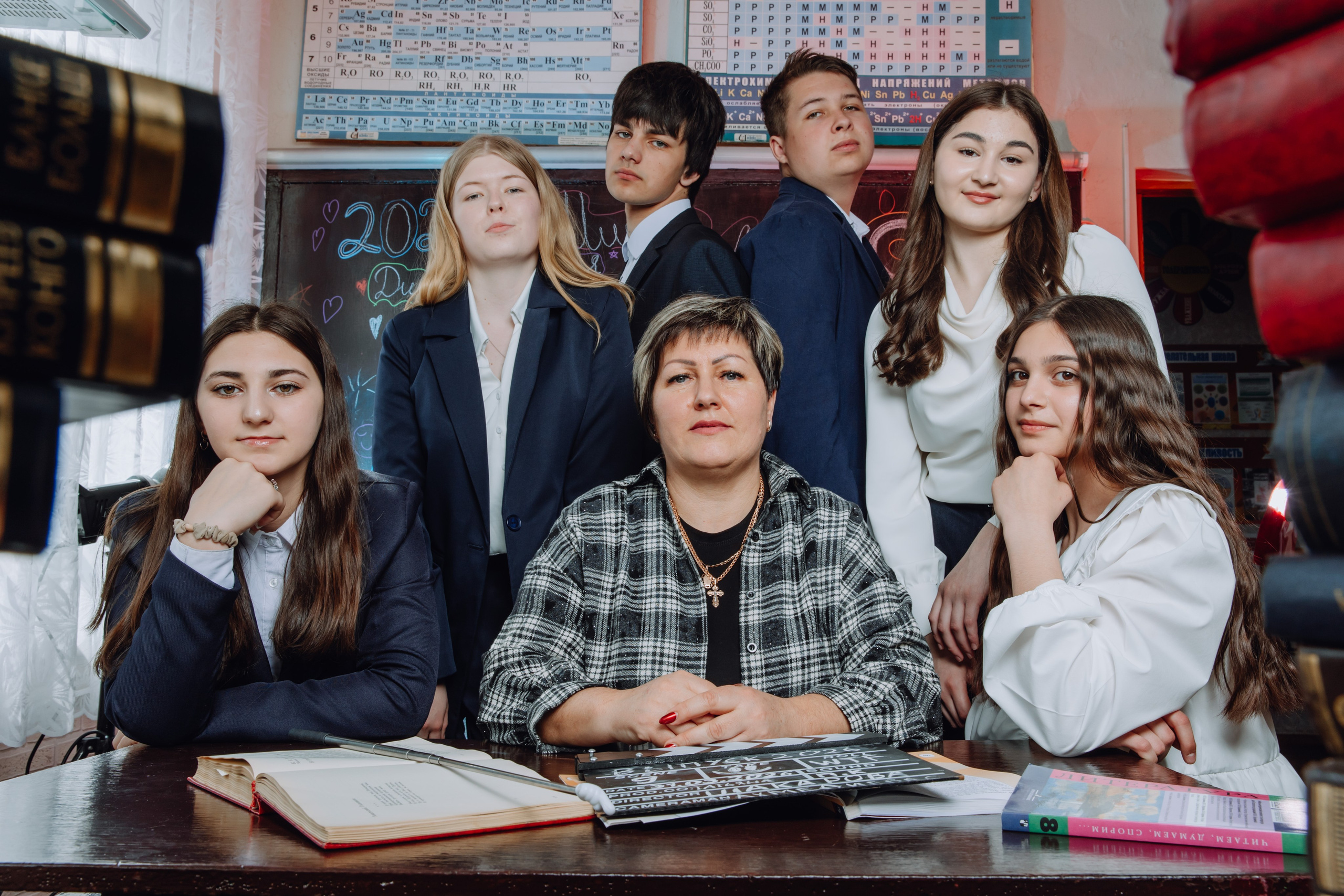 Школьные альбомы в Чернянке. Фотограф Максим Никонов