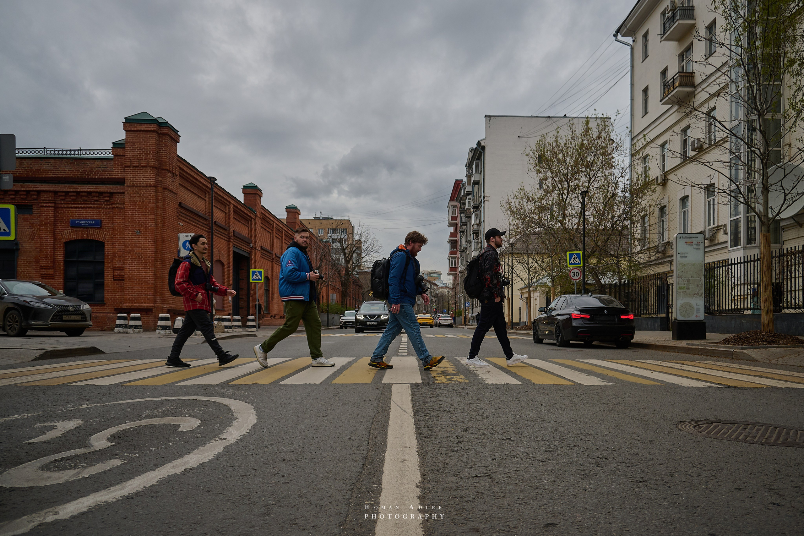 Уличный драйв!. Фотограф Роман Адлер