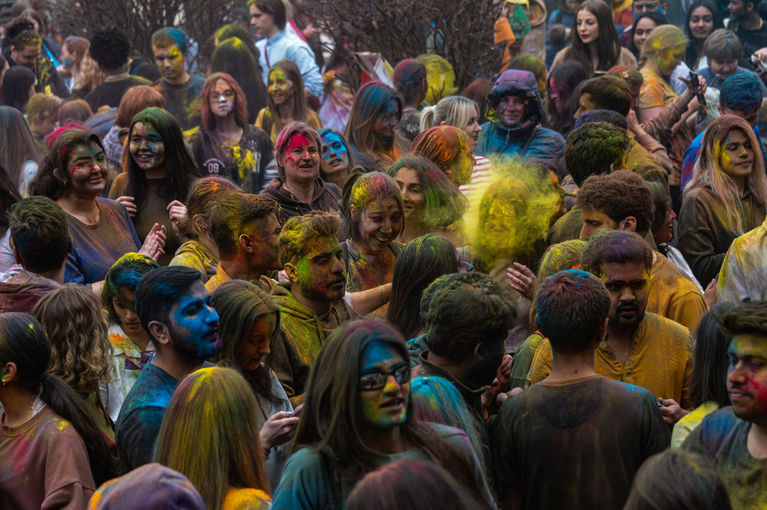 Праздник Холи в Москве. Фотограф Роман Адлер
