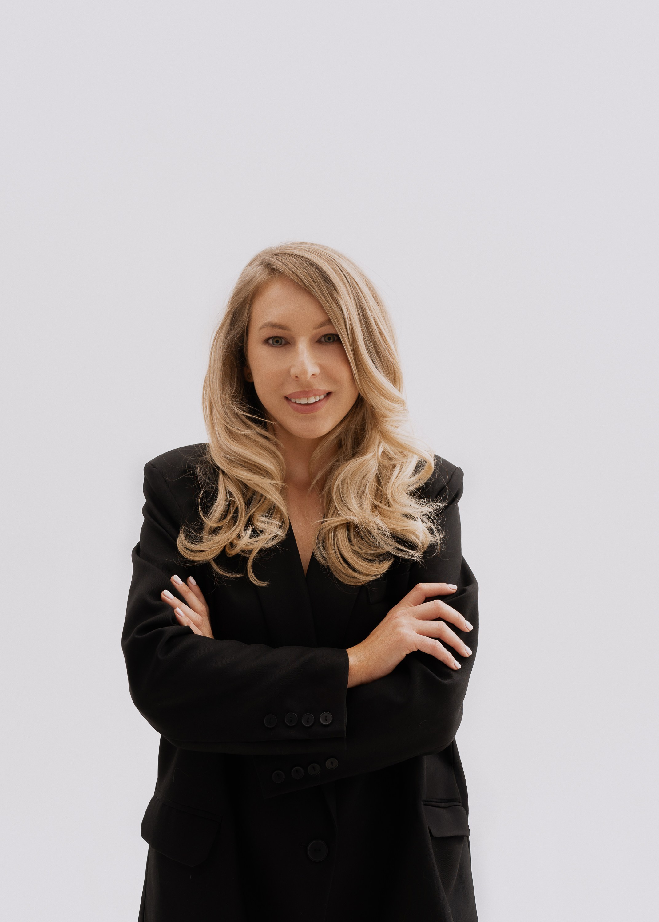 ЮЛЯ. Женский портрет