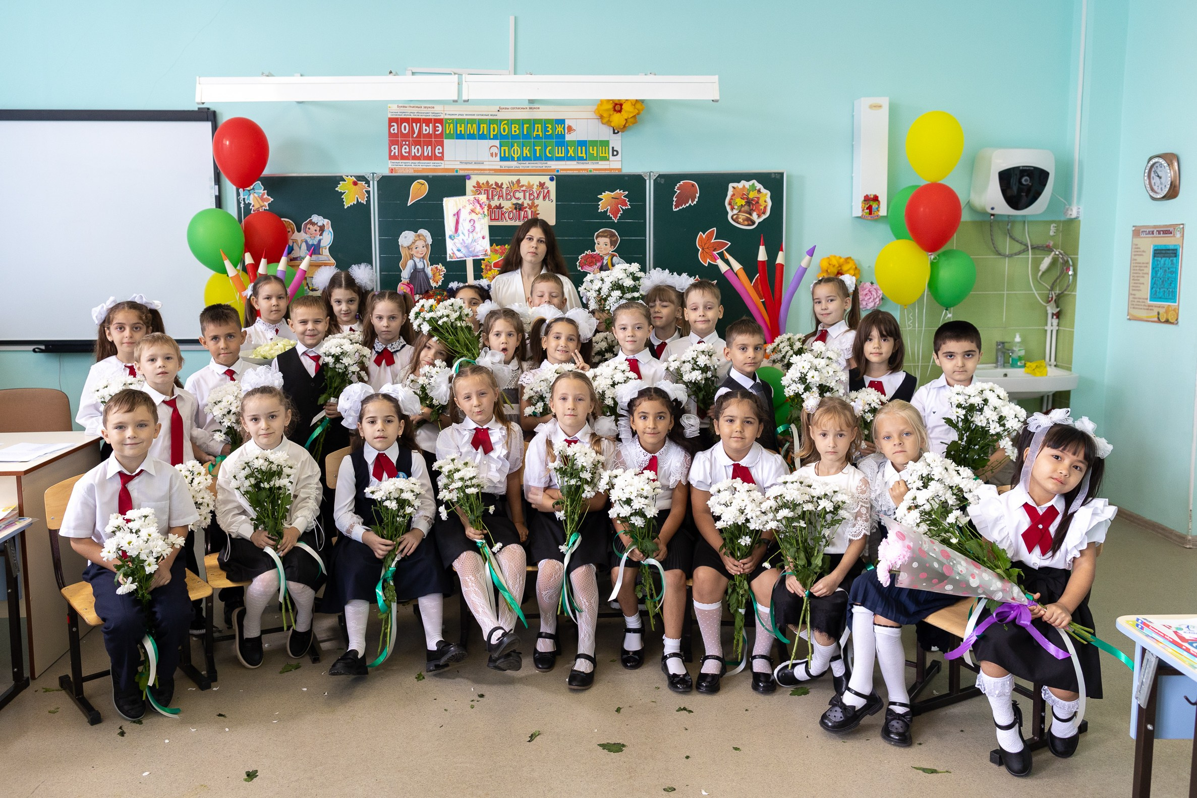 Школа № 61 им. Лавриненко, 1-е сентября | Фото. Фото и видеосъемка любых мероприятий в городе Краснодаре и Краснодарском крае. Щеколдин Антон