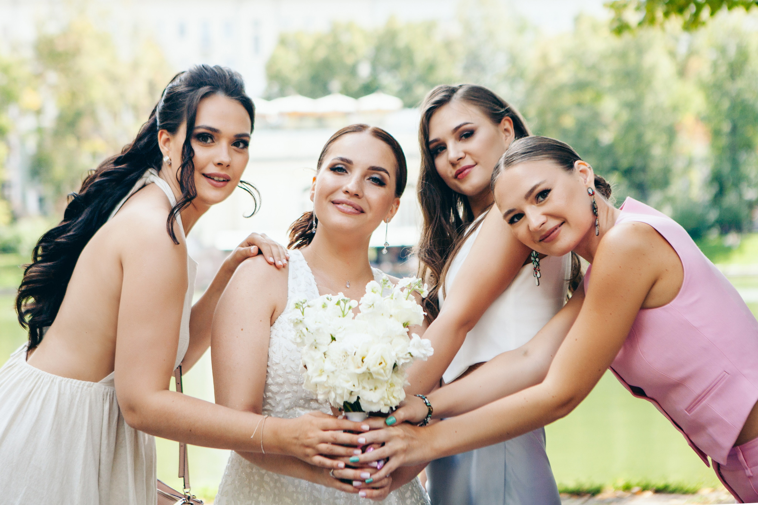 Свадебная фотосессия в отеле hartwell hotel и на патриарших прудах. Фотограф Ольга Ефремова