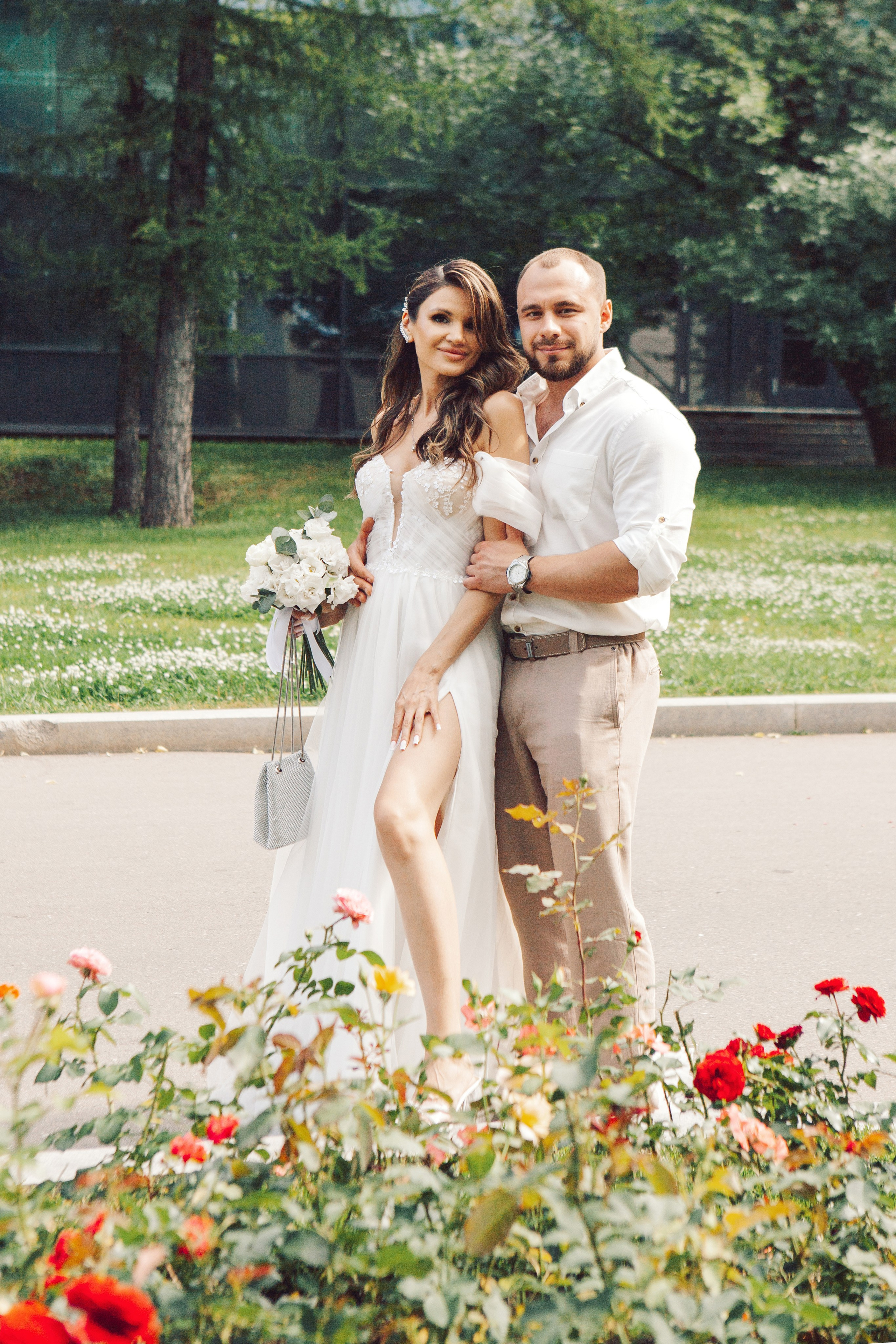 Молодожены в павильоне космонавтики и авиации №34 на вднх и в ресторане московское небо. Фотограф Ольга Ефремова