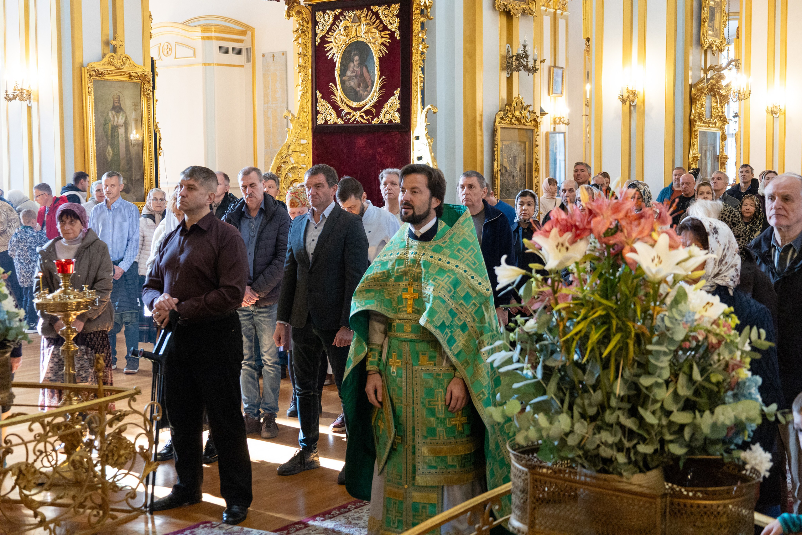 Неделя 16-я по Пятидесятнице, по Воздвижении. Глас 7-й. Попразднство Воздвижения Креста. Вмч. Никиты. НИКОЛО-БОГОЯВЛЕНСКИЙ МОРСКОЙ СОБОР