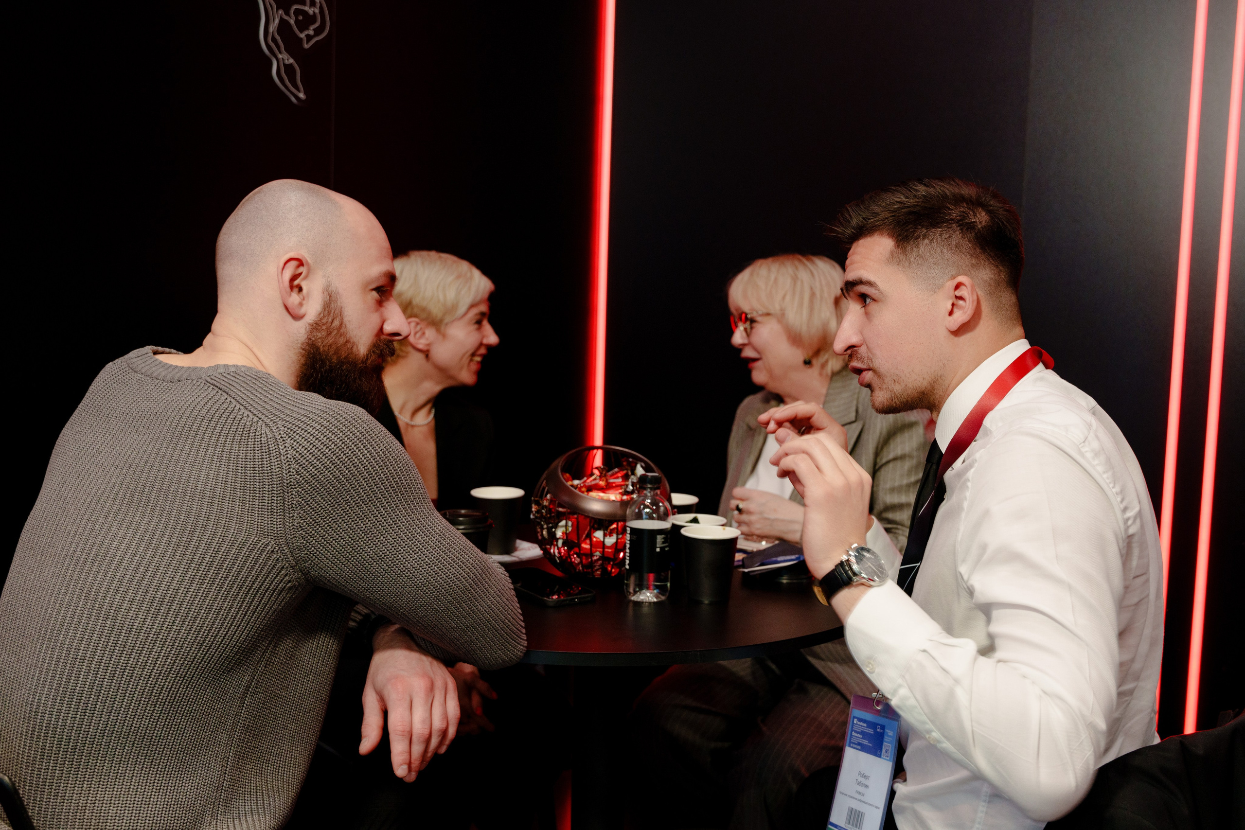 Репортажный фотограф на экспо Крокус. Репортажный фотограф Москва Сергей Дружинин