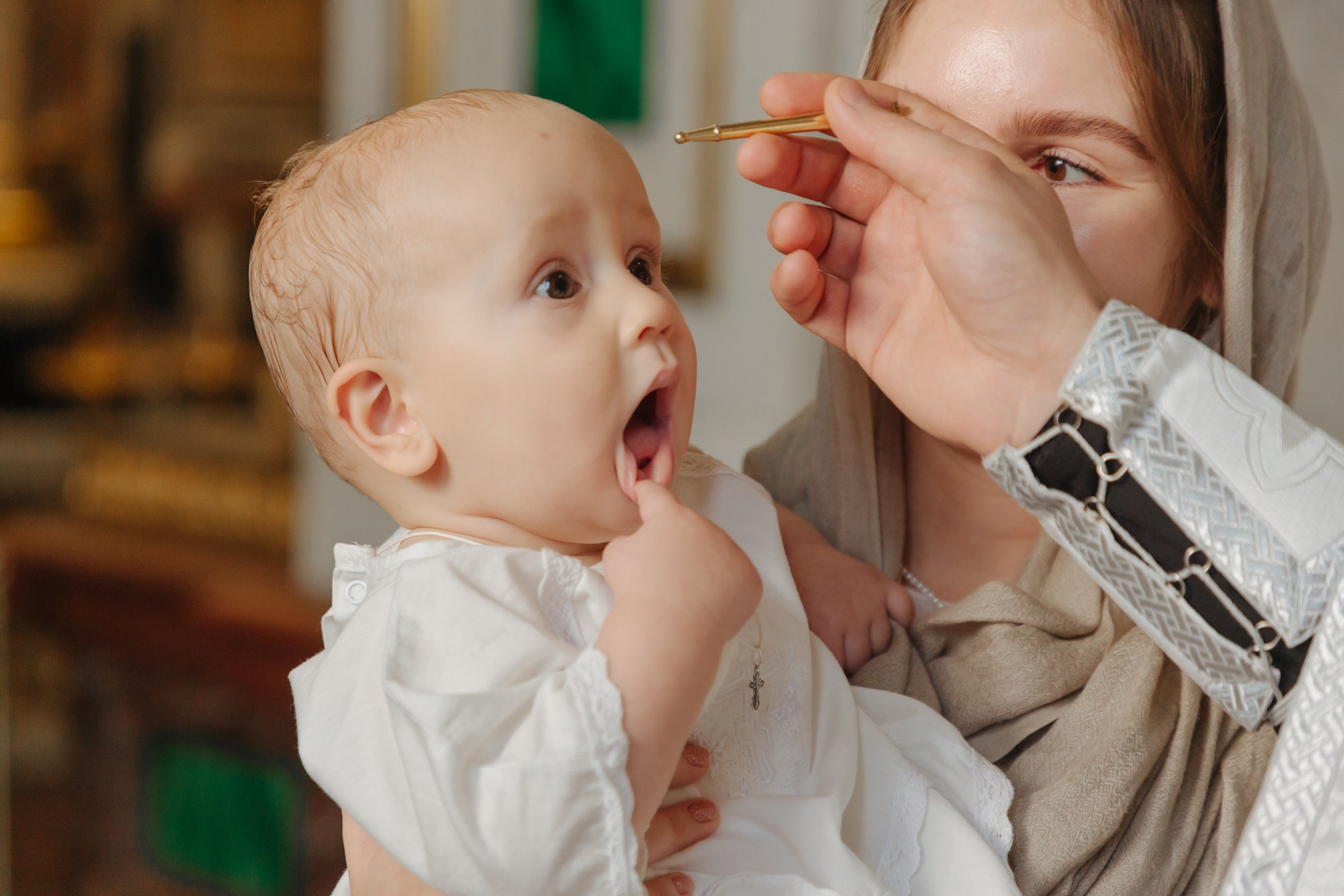 Таинство крещения, трогательные моменты, фотограф Денис Дорфф. Фотограф крещение венчание в Петербурге! Помогает подобрать храм и посоветовал душевного батюшку в СПб