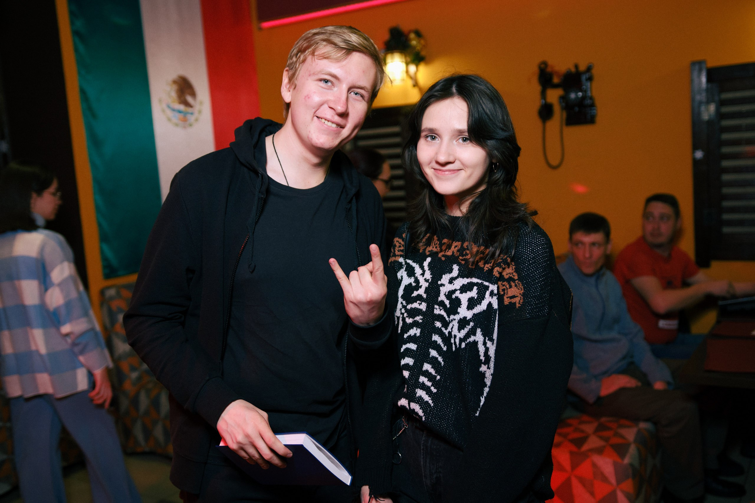 CocoBongo. Антон Ив