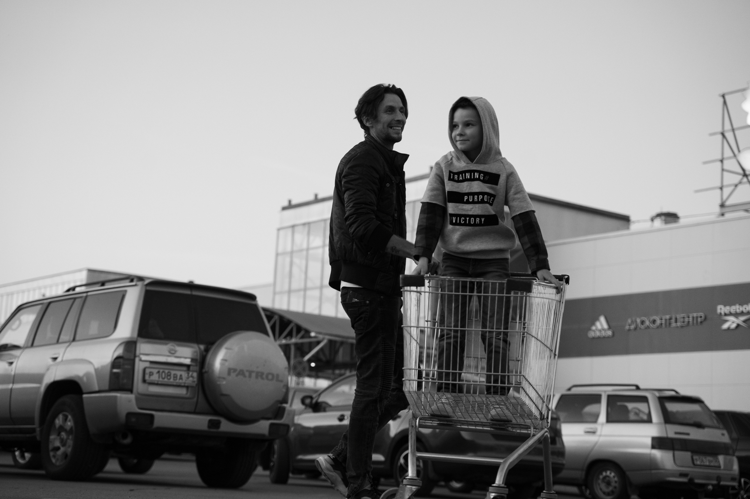 Отец и сын. Фотограф Максим Маркелов