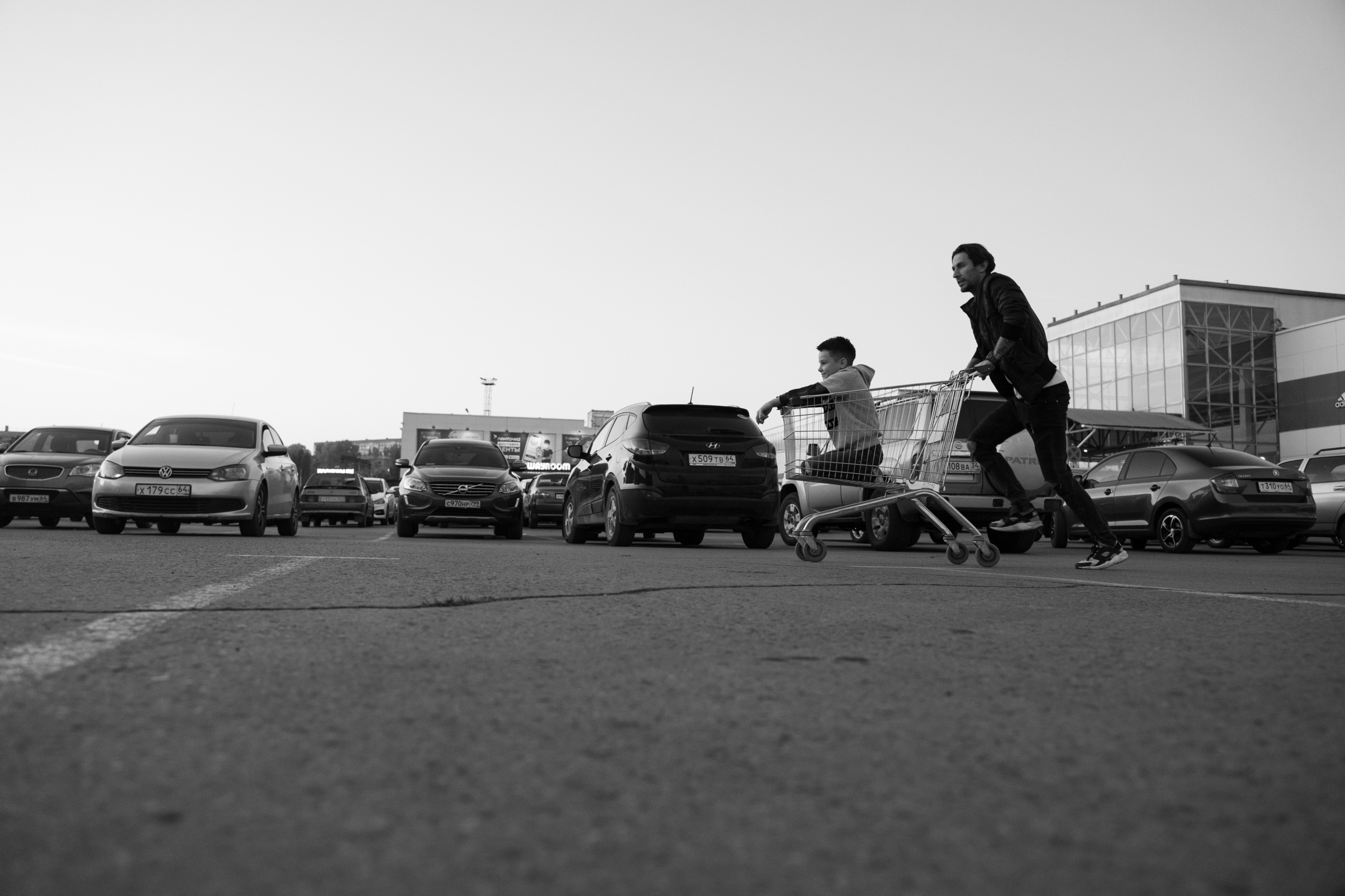 Отец и сын. Фотограф Максим Маркелов