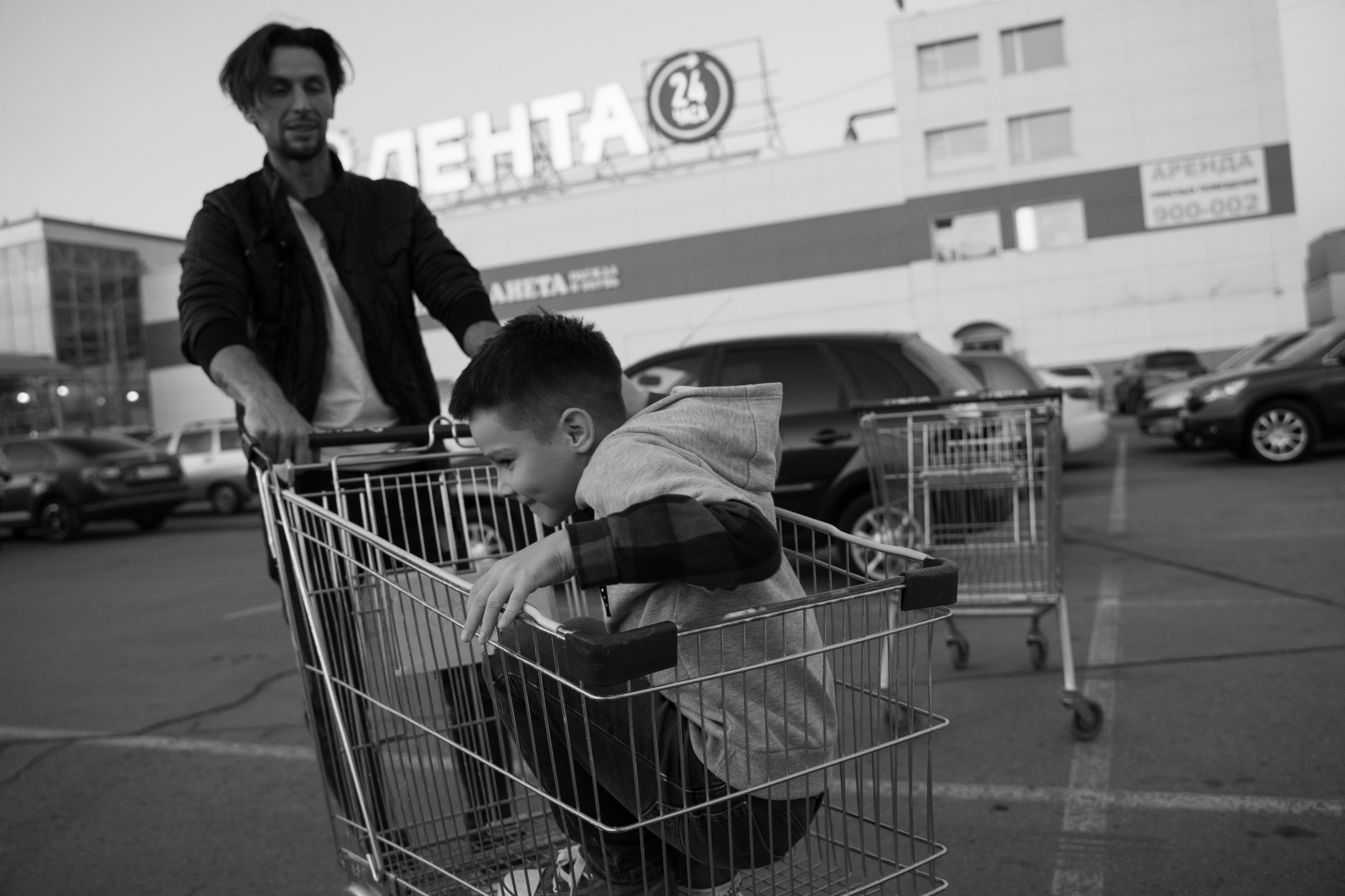 Отец и сын. Фотограф Максим Маркелов