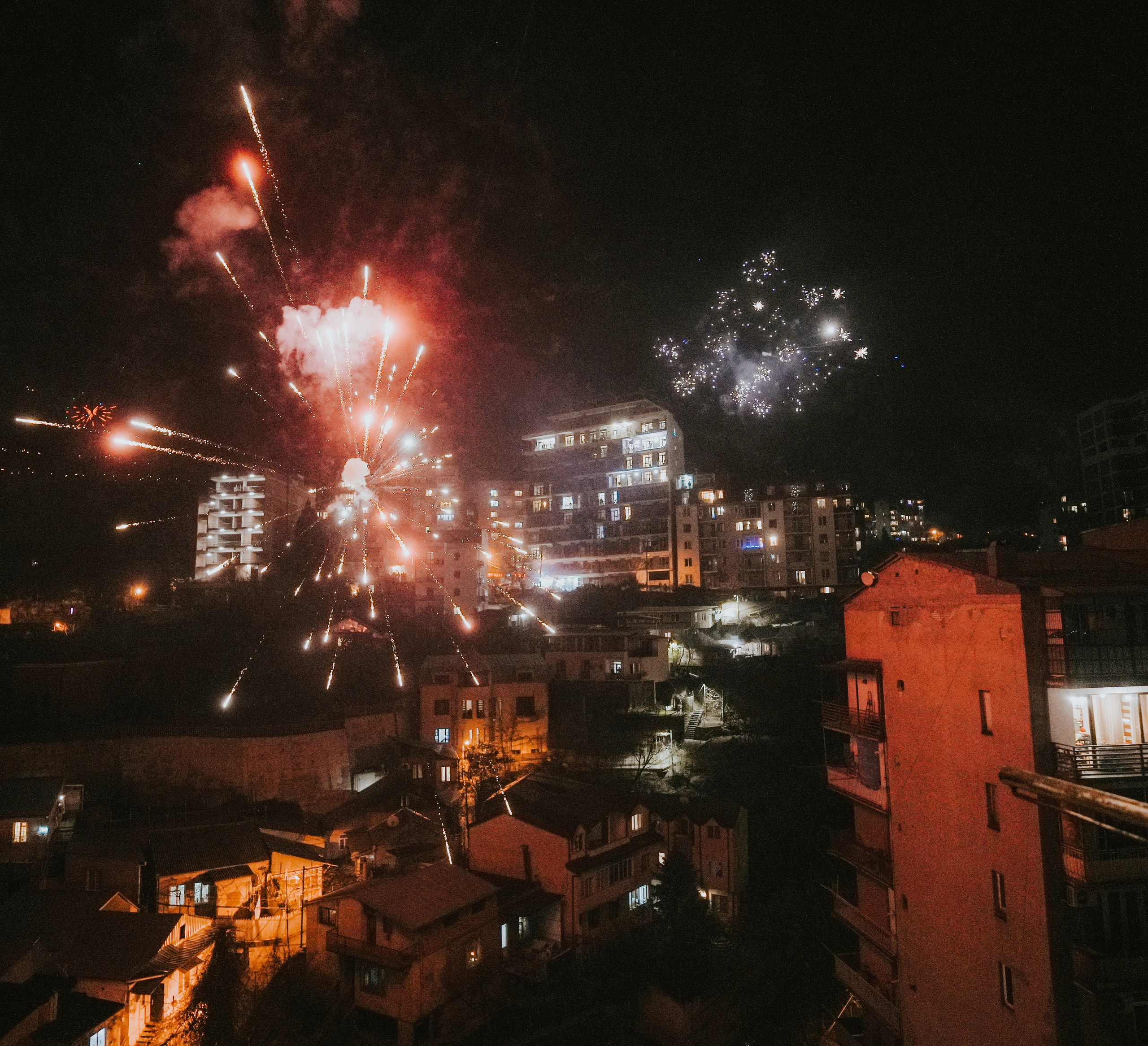 ТБИЛИСИ 2023-2024. Стрит-фотография, полная абсурда, идиотизма и красоты