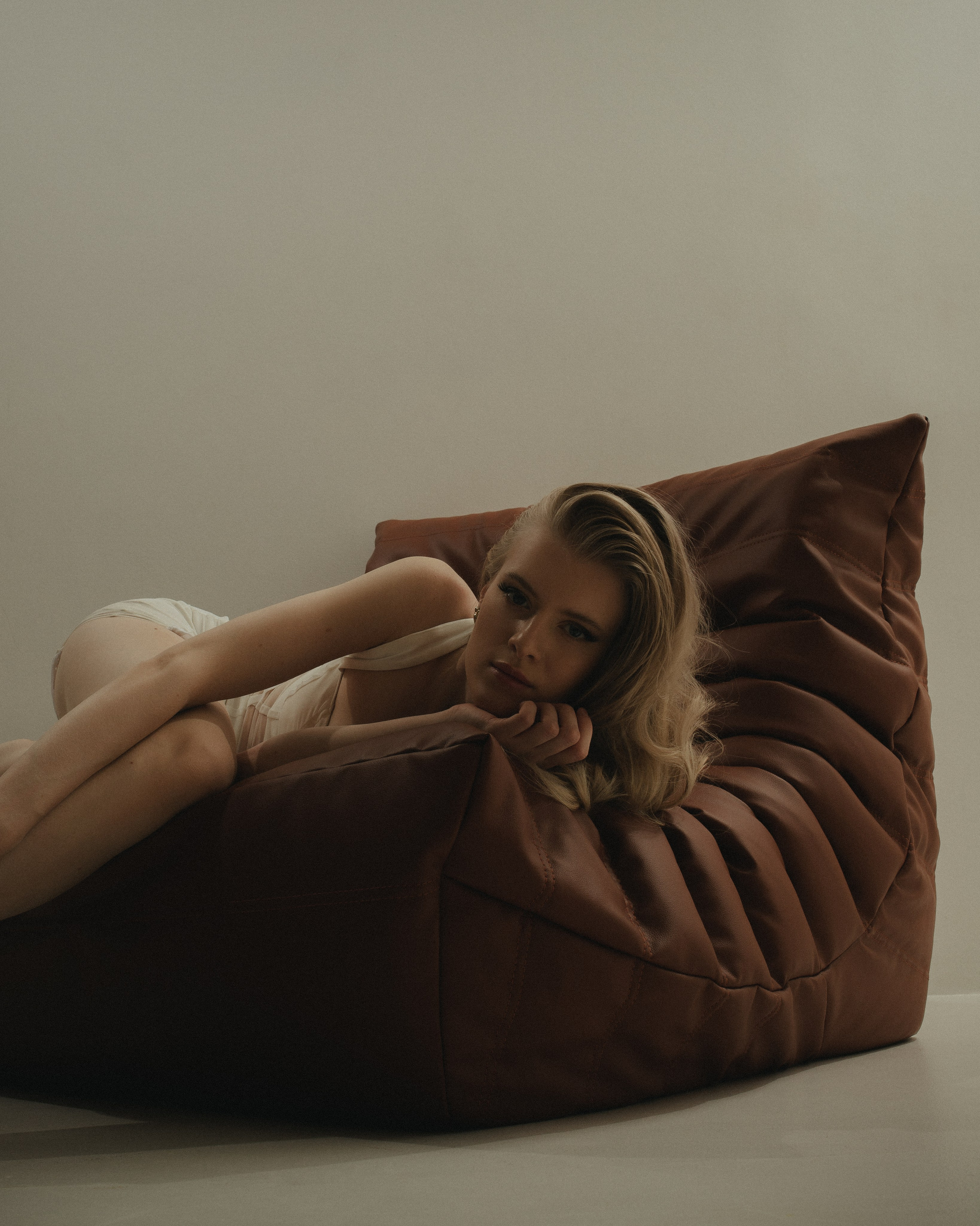 Александра. Фотограф в Москве и Сургуте Алла Лесовая. Снимаю каталог для брендов и индивидуальные портреты для людей