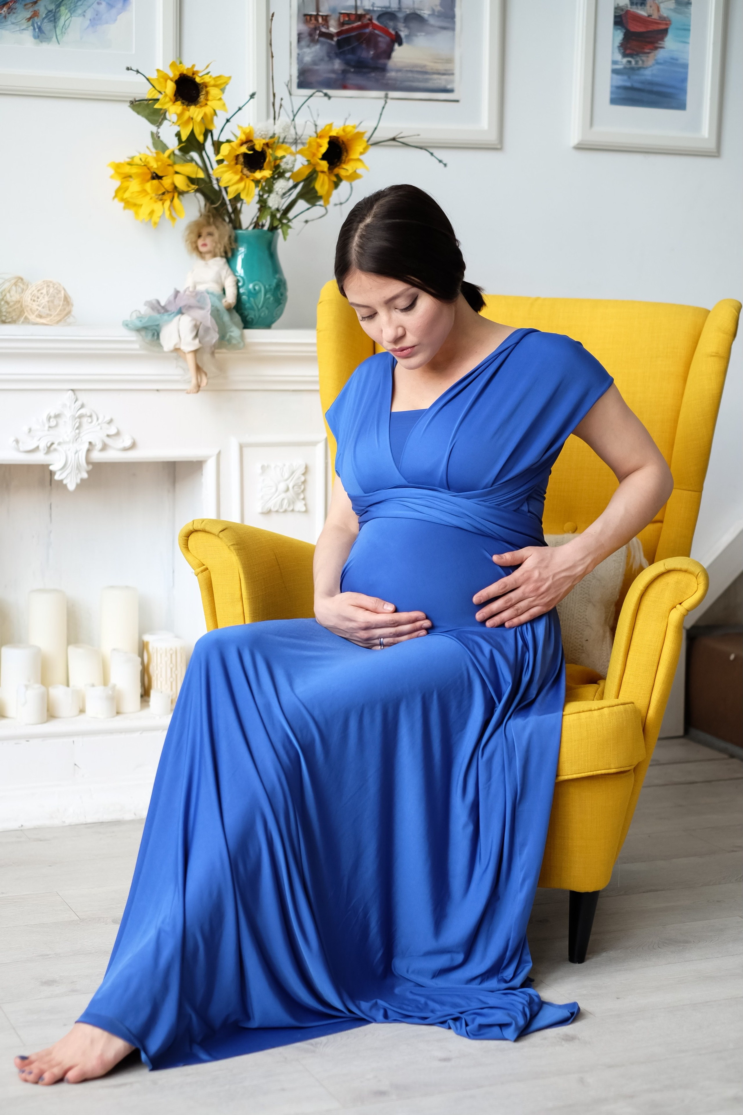 Съемка для двух беременных подруг в светлой студии. Фотографы в Москве Светлана Устинова и Сергей Грачев