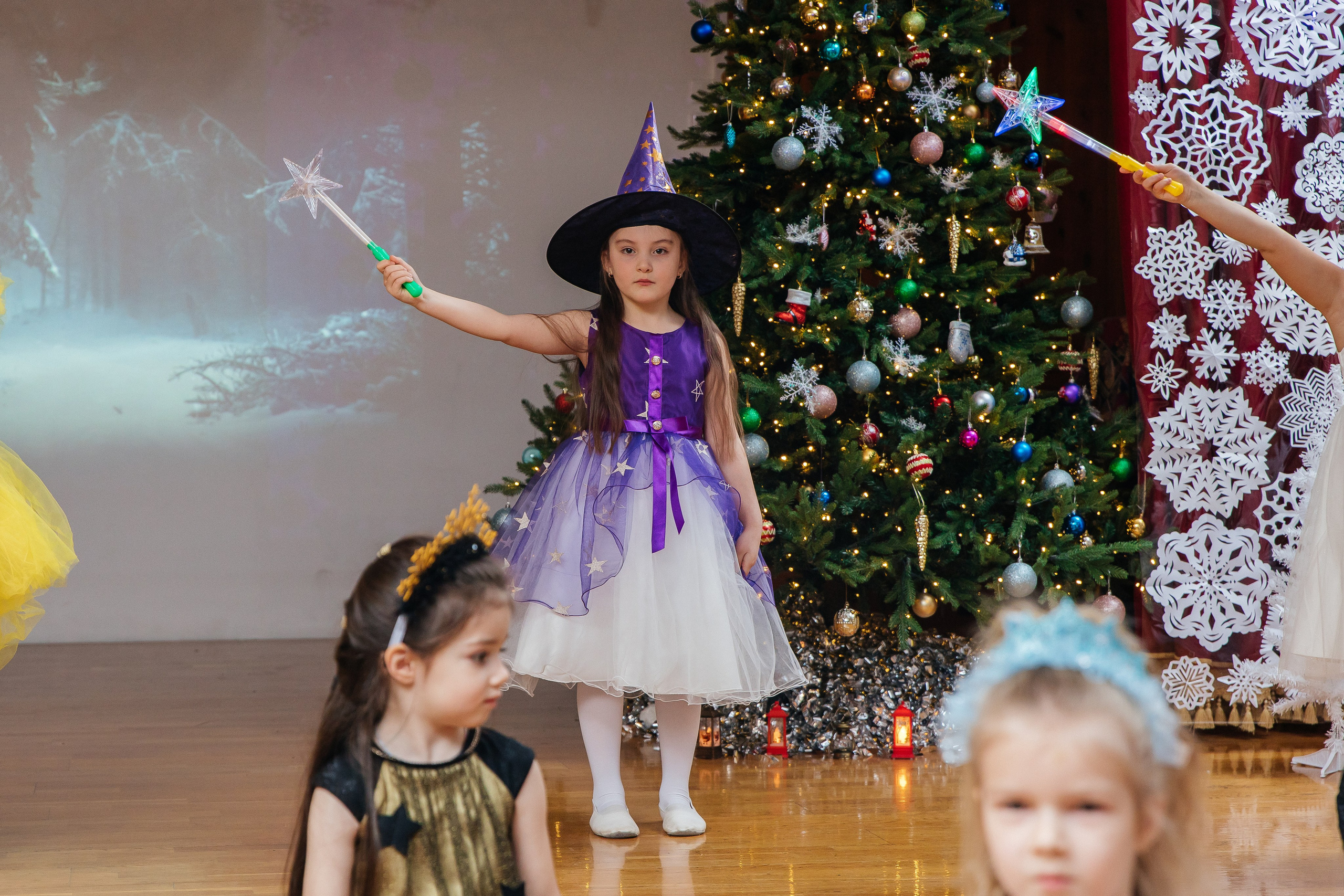 Детский сад № 93 — Утренник (27.12.2024). Свадебный и семейный фотограф Крамар Наталья